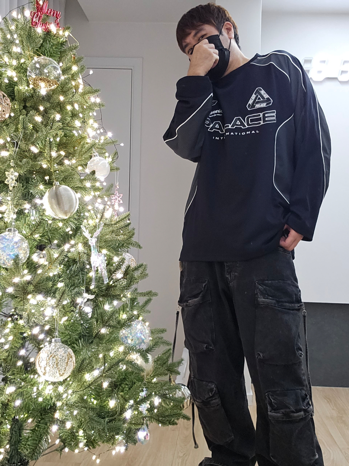Palace Sport Mit Mesh Top Black - 24FW, Zara Utility Pocket Jeans Black 착용 스타일 - 3