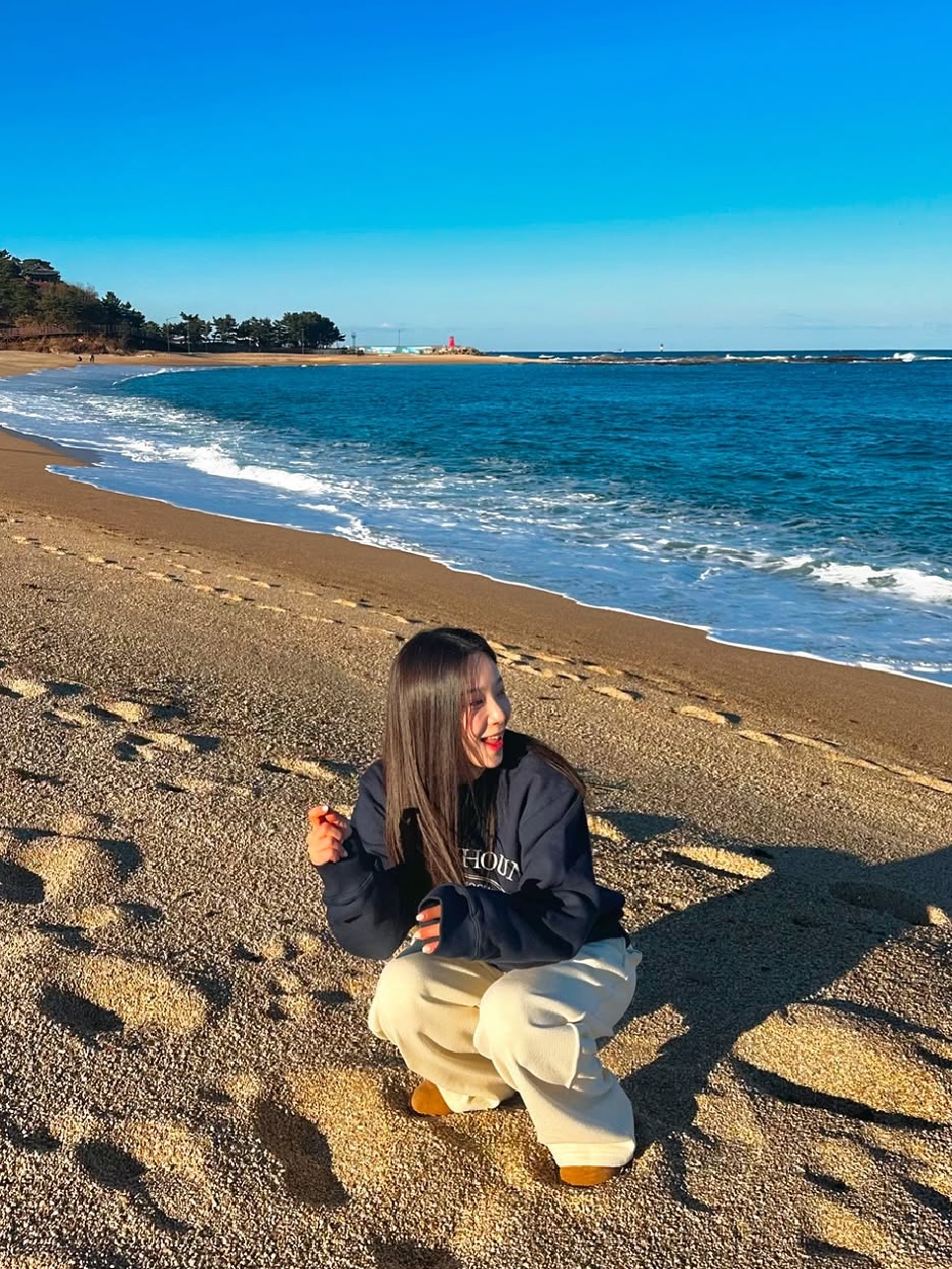 Siyazu SIPT7097 Fluff Gorge Sweatpants Cream, Siyazu SITP5042 Foxhound Sweat Shirt Dark Navy 착용 스타일 - 2