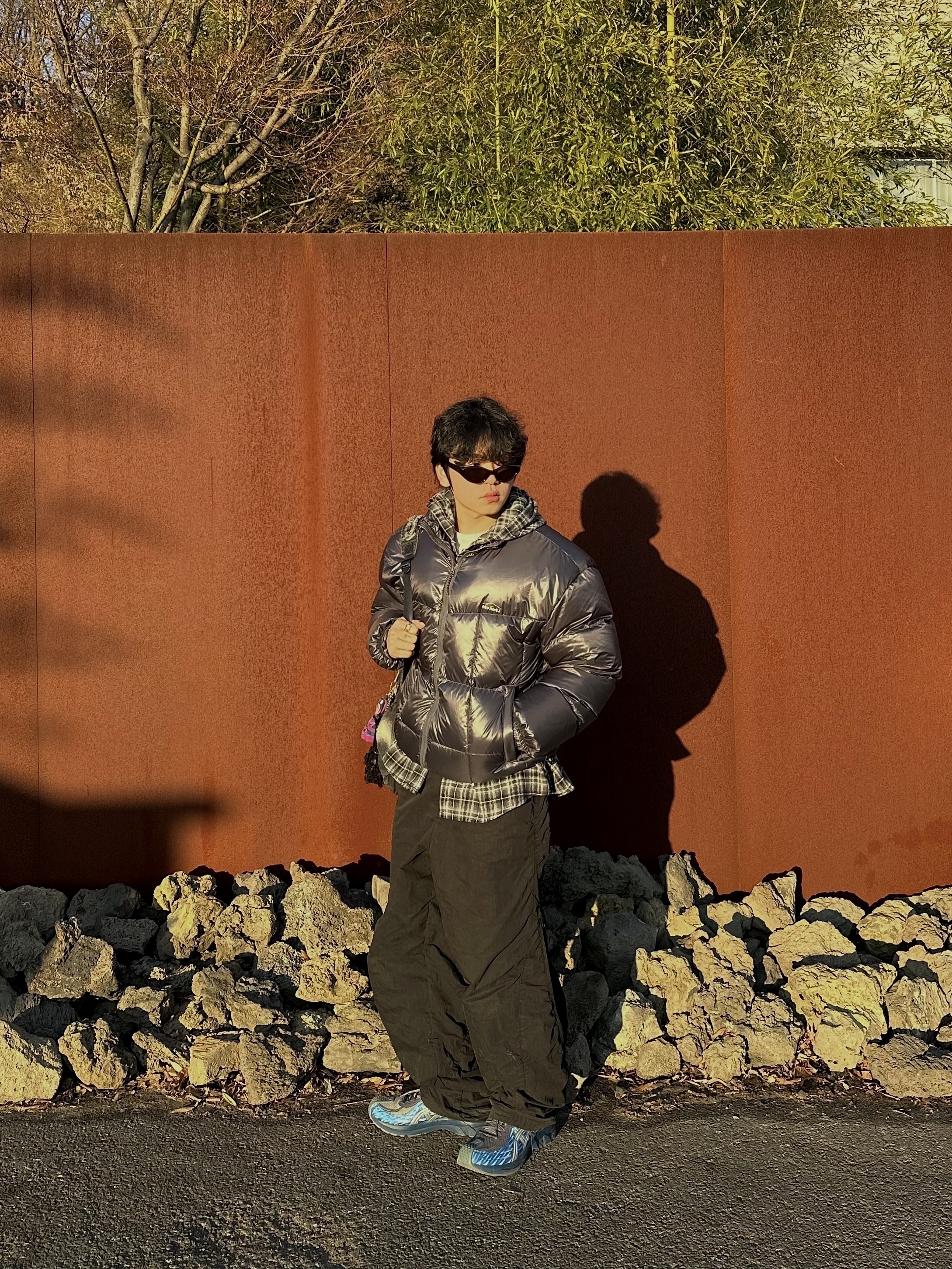 Wildthings Mountain Field Down Puffer Graphite, (W) Asics x Kiko Kostadinov Gel-Flammae Blue Ironclad 착용 스타일 - 4
