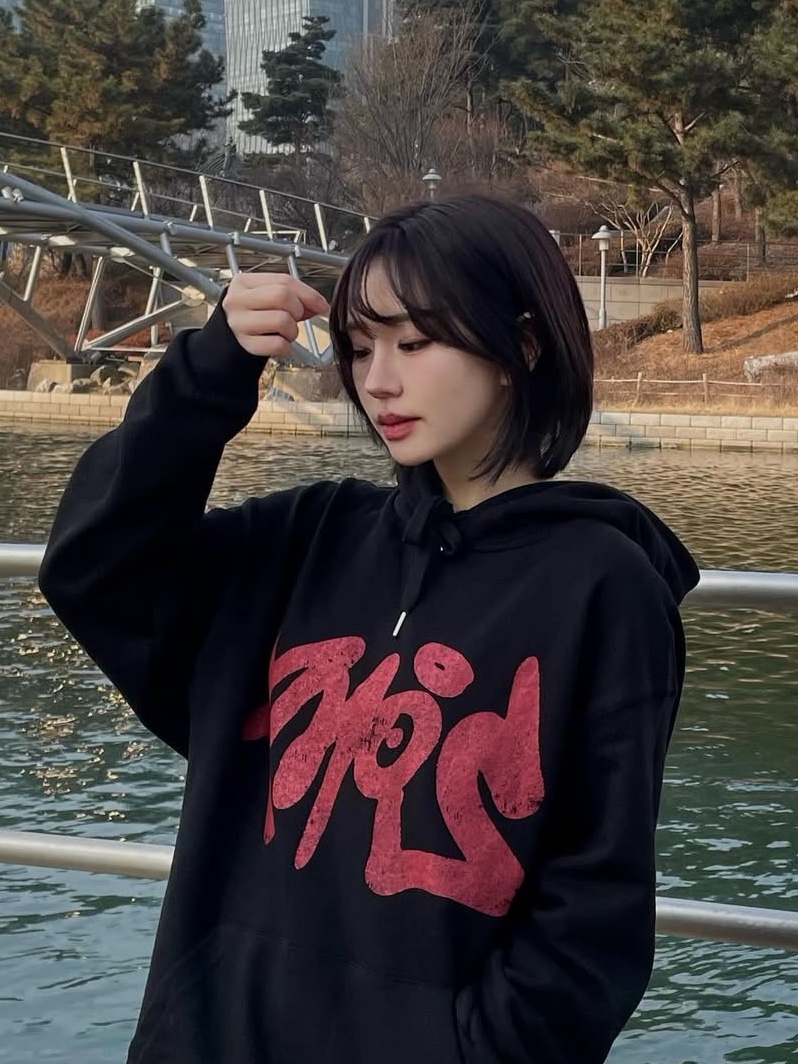 PHOS333 Graffiti Phos Hoodie Black, Adidas Superstar Core Black White 착용 스타일 - 2