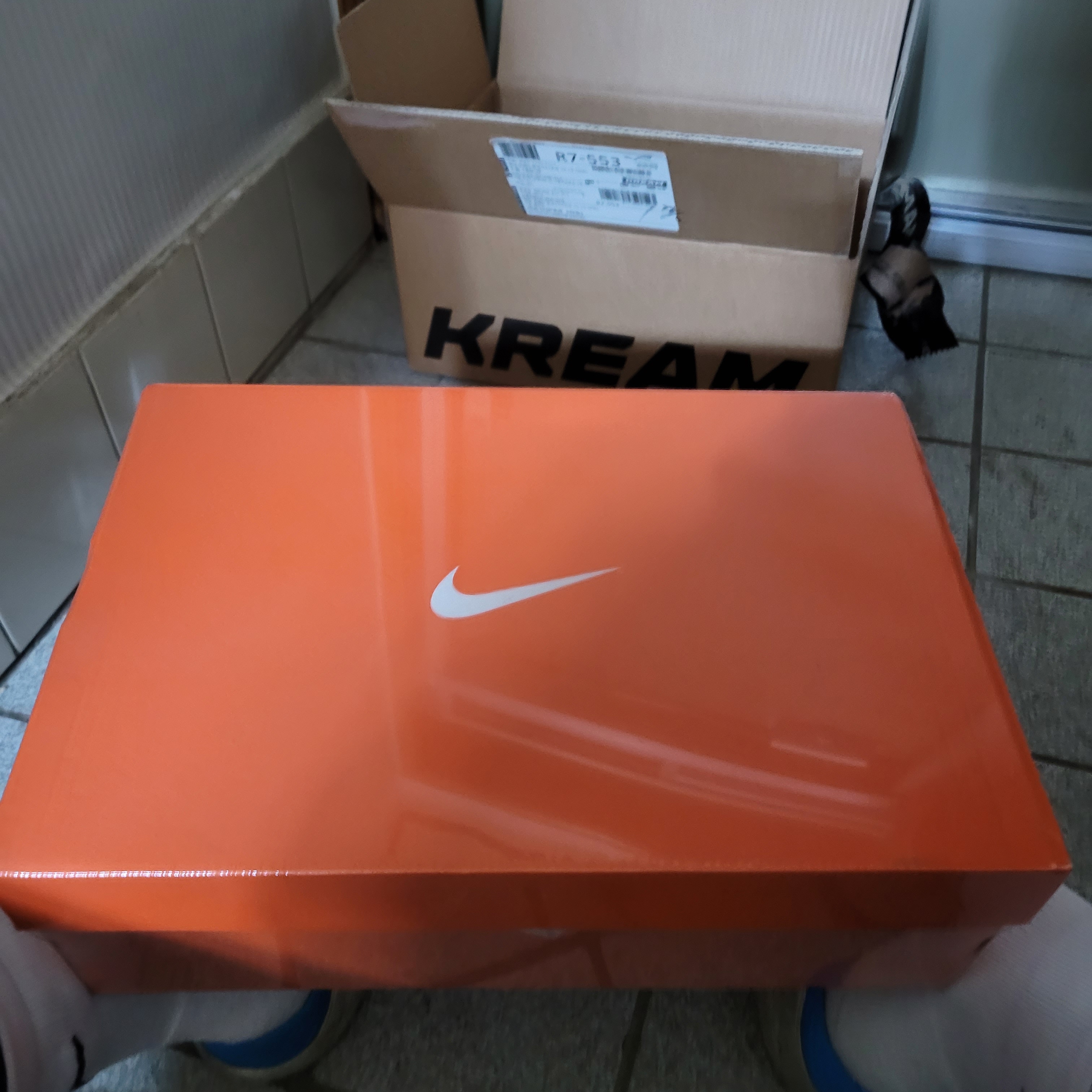 Nike ZoomX Vaporfly Next% 3 White Grey 착용 스타일 - 2