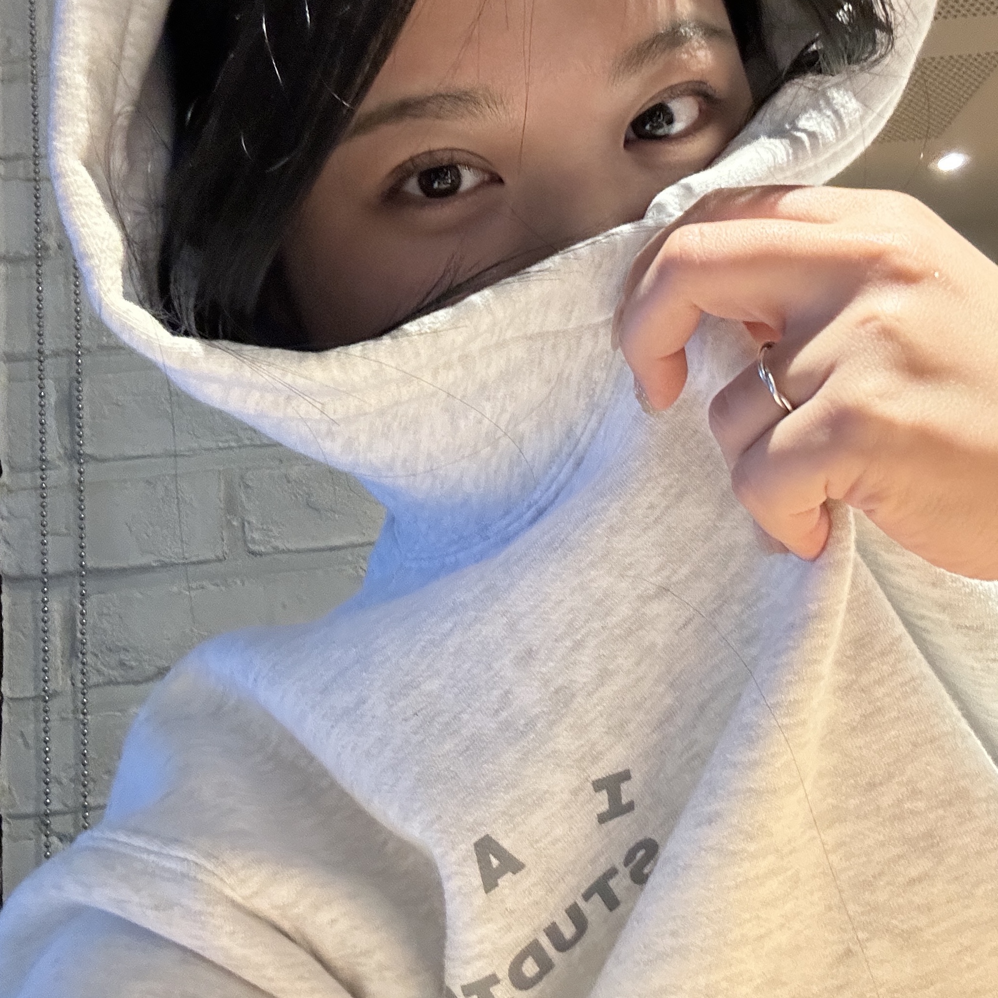 IAB Studio Hoodie Light Gray 착용 스타일 - 2