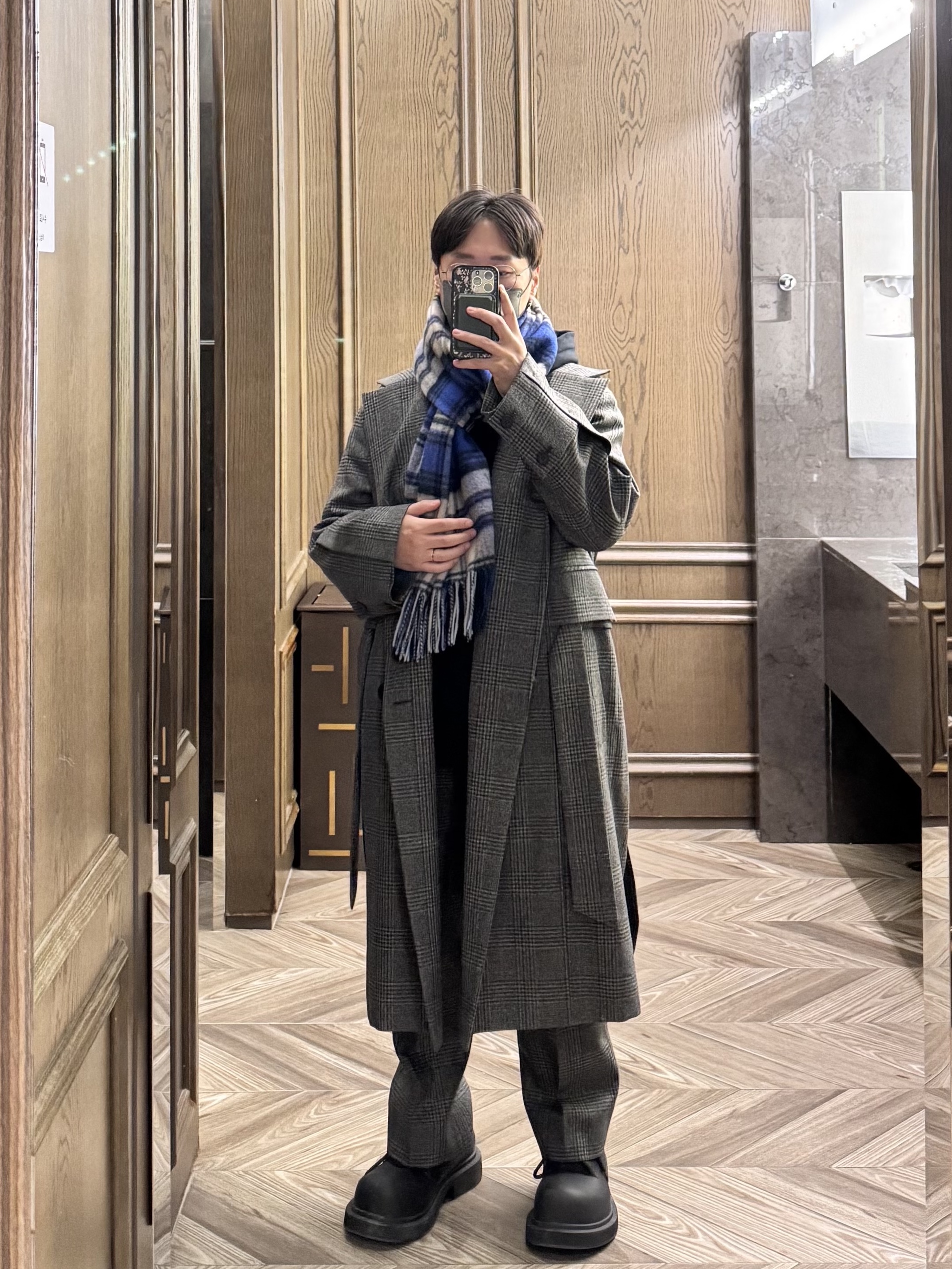 Wooyoungmi Luminescence Jellyfish Back Logo Hoodie Black - 24SS, Wooyoungmi Belted Check Double Coat Khaki - 23FW 착용 스타일 - 3