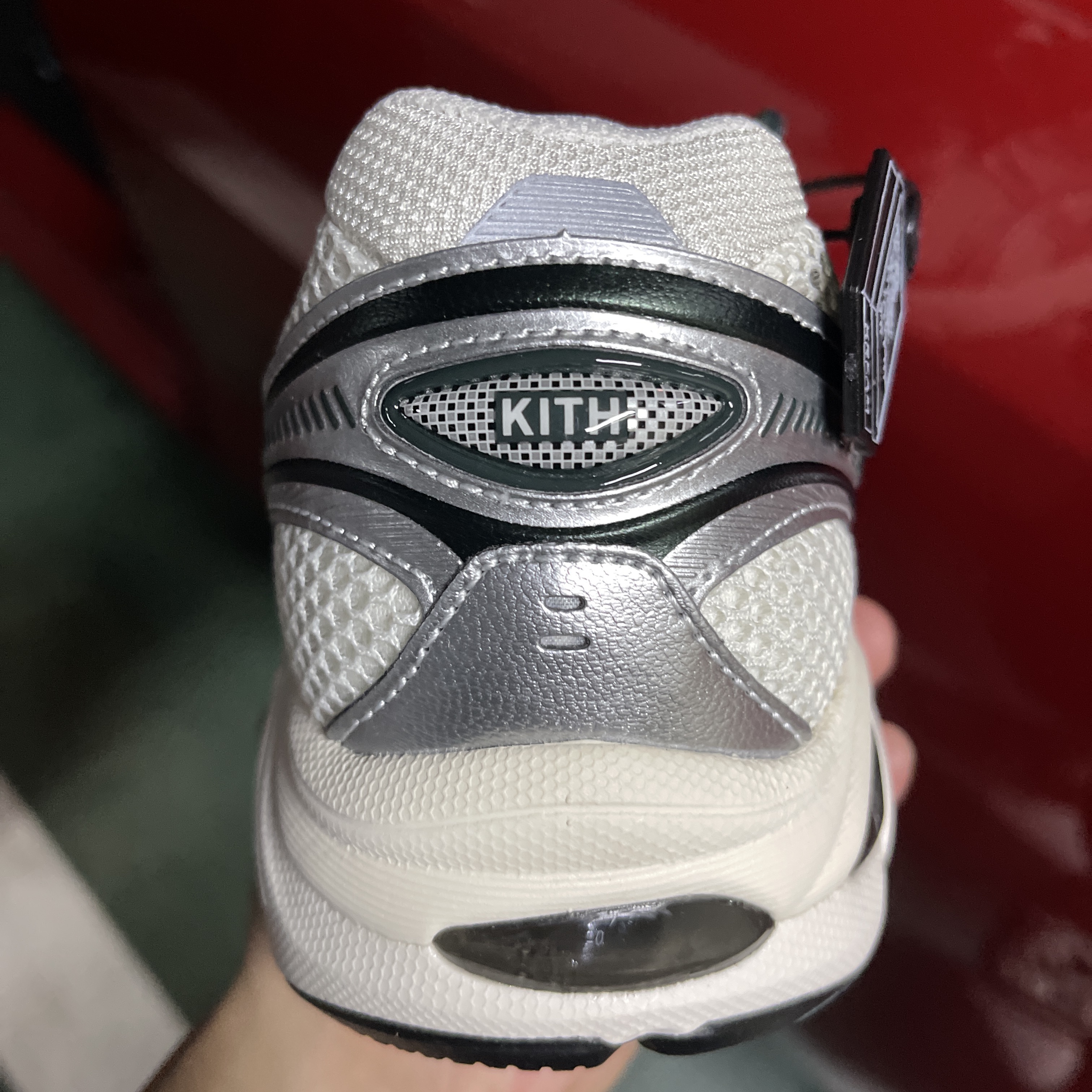 Asics x Kith GT-2160 Cream Scarab 착용 스타일 - 3
