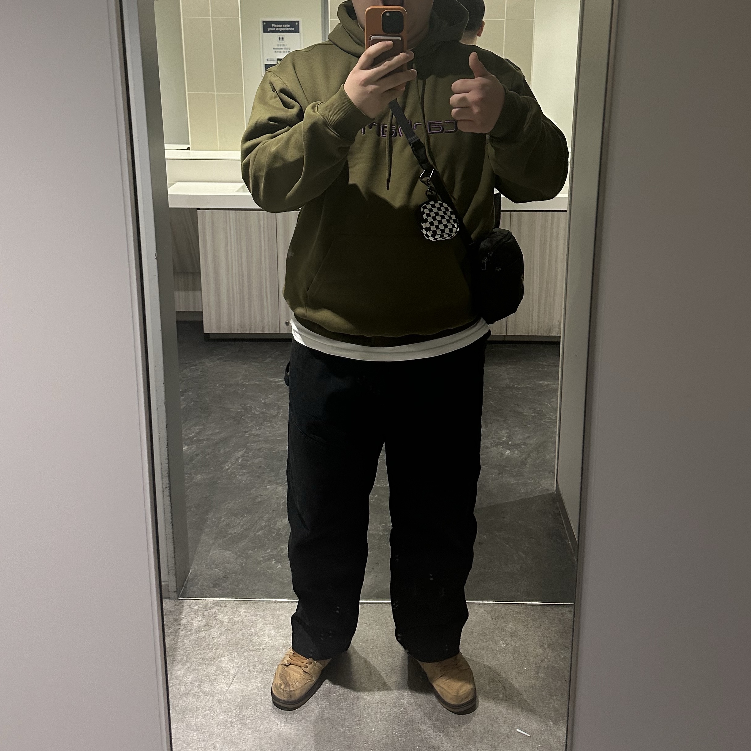 Carhartt WIP Cole Cargo Pants Black Garment Dyed, Nike SB Dunk Low Pro Wheat 2023 착용 스타일