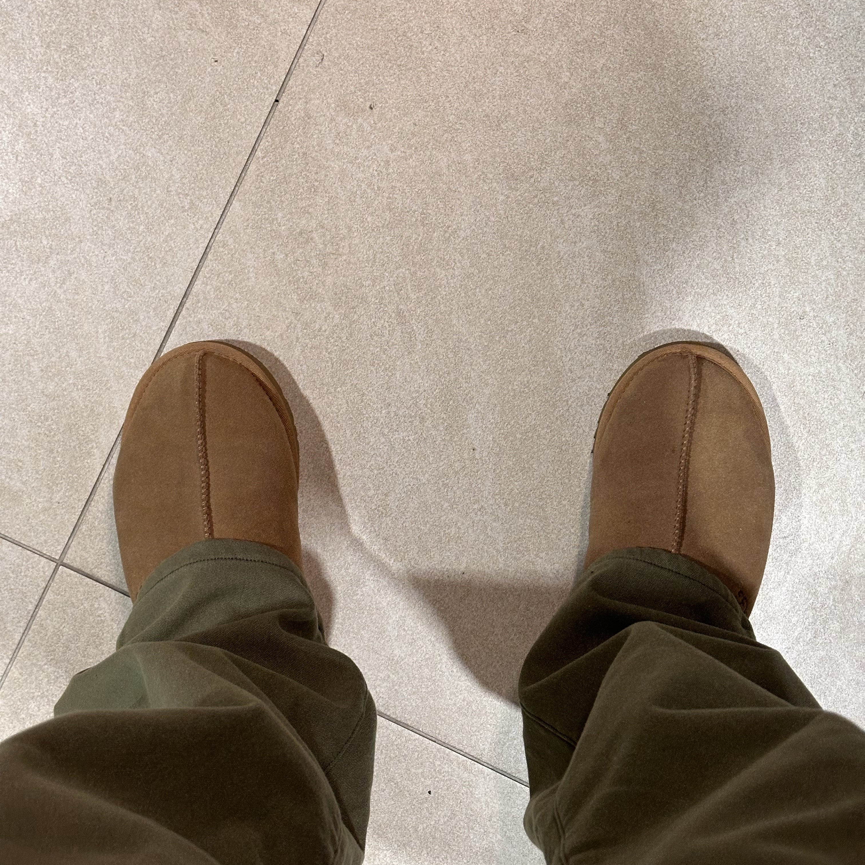Patagonia Synchilla Snap-T Fleece Pullover Oatmeal Heather, UGG Tasman Slipper Chestnut 착용 스타일 - 2