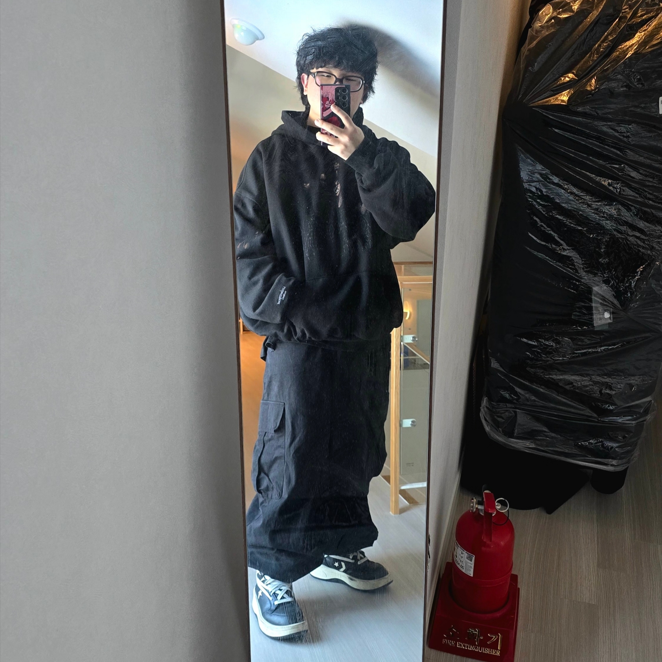 Converse x Drkshdw Turbowpn Black Cream, Undermycar Gashutein 6 Six People Graphic 2 Layered Hoodie Bristol Black - 24SS 착용 스타일 - 2