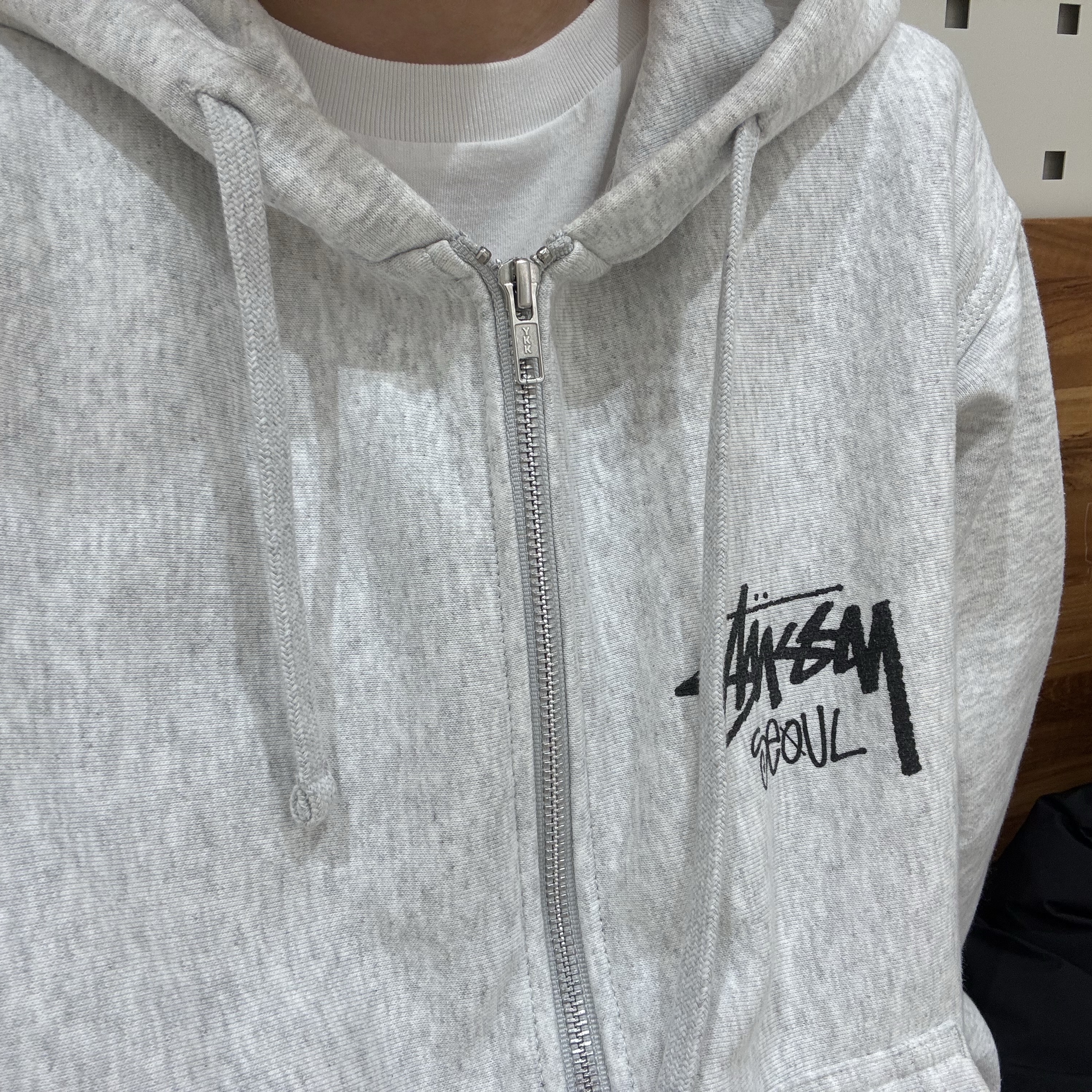 Stussy Stock Seoul Zip Hood Ash Heather 착용 스타일