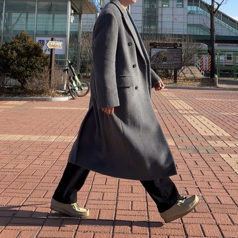 Clarks Wallabee Maple Suede 착용 스타일 - 6