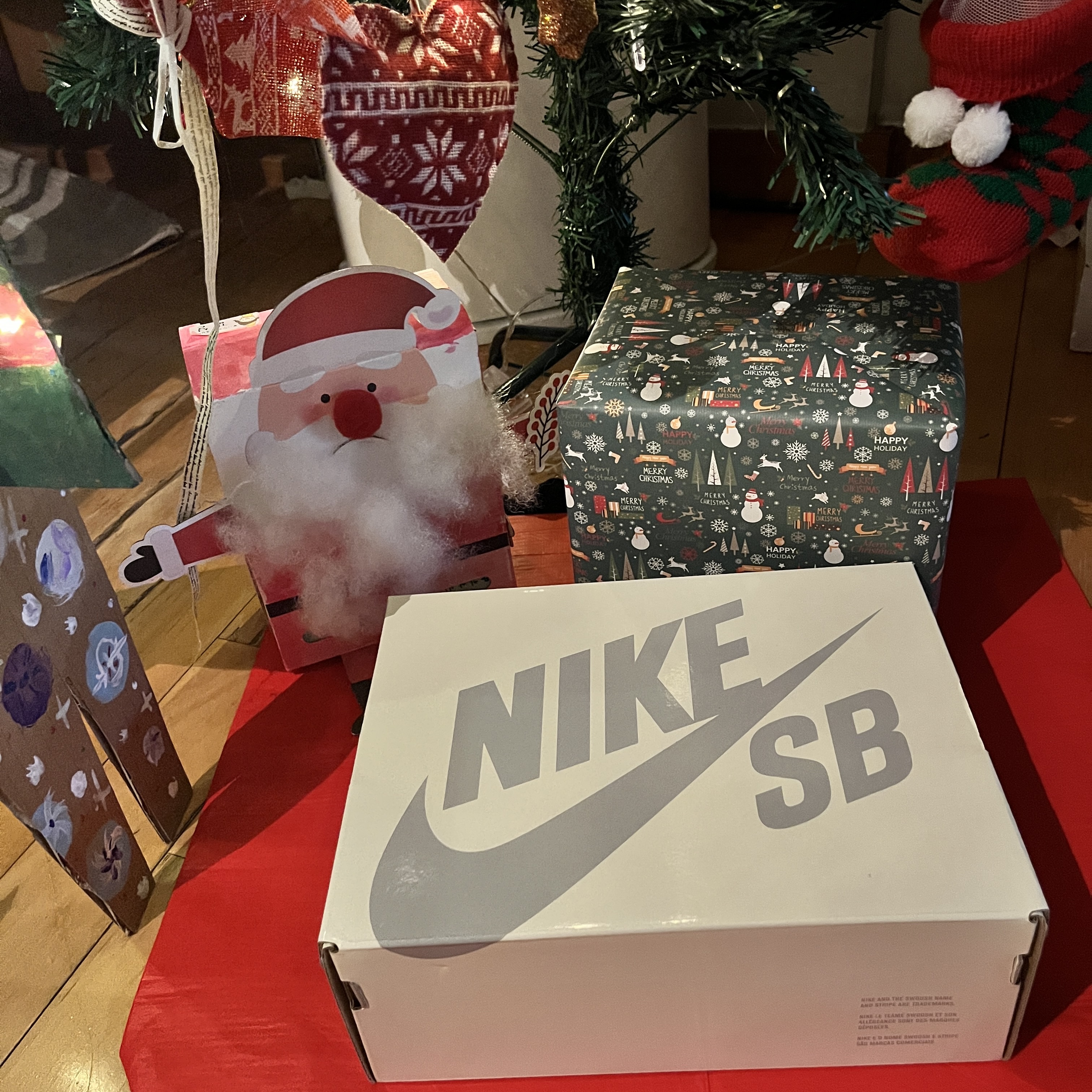 (PS) Nike x The Powerpuff Girls SB Dunk Low Pro QS Buttercup 착용 스타일 - 3
