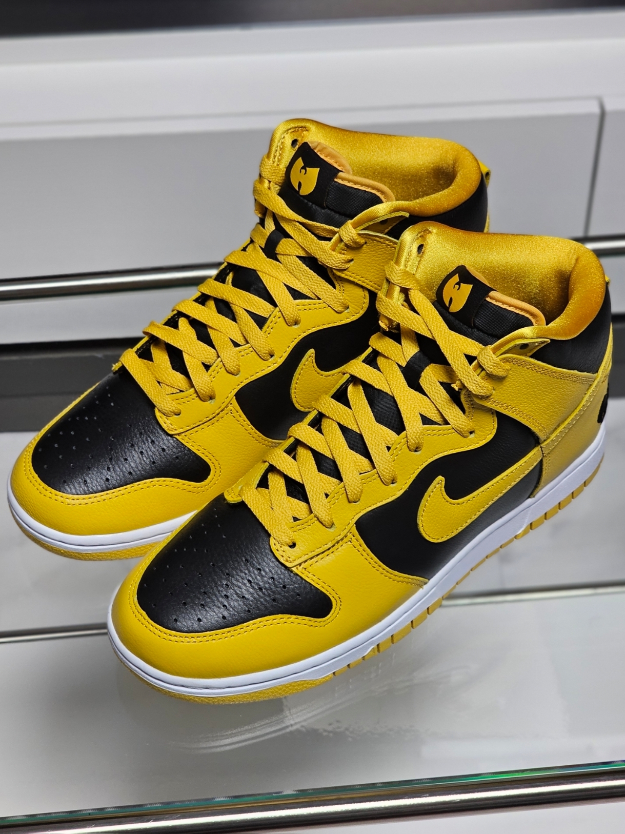 Nike Wu-Tang Clan Dunk High Black and Pollen 착용 스타일 - 6