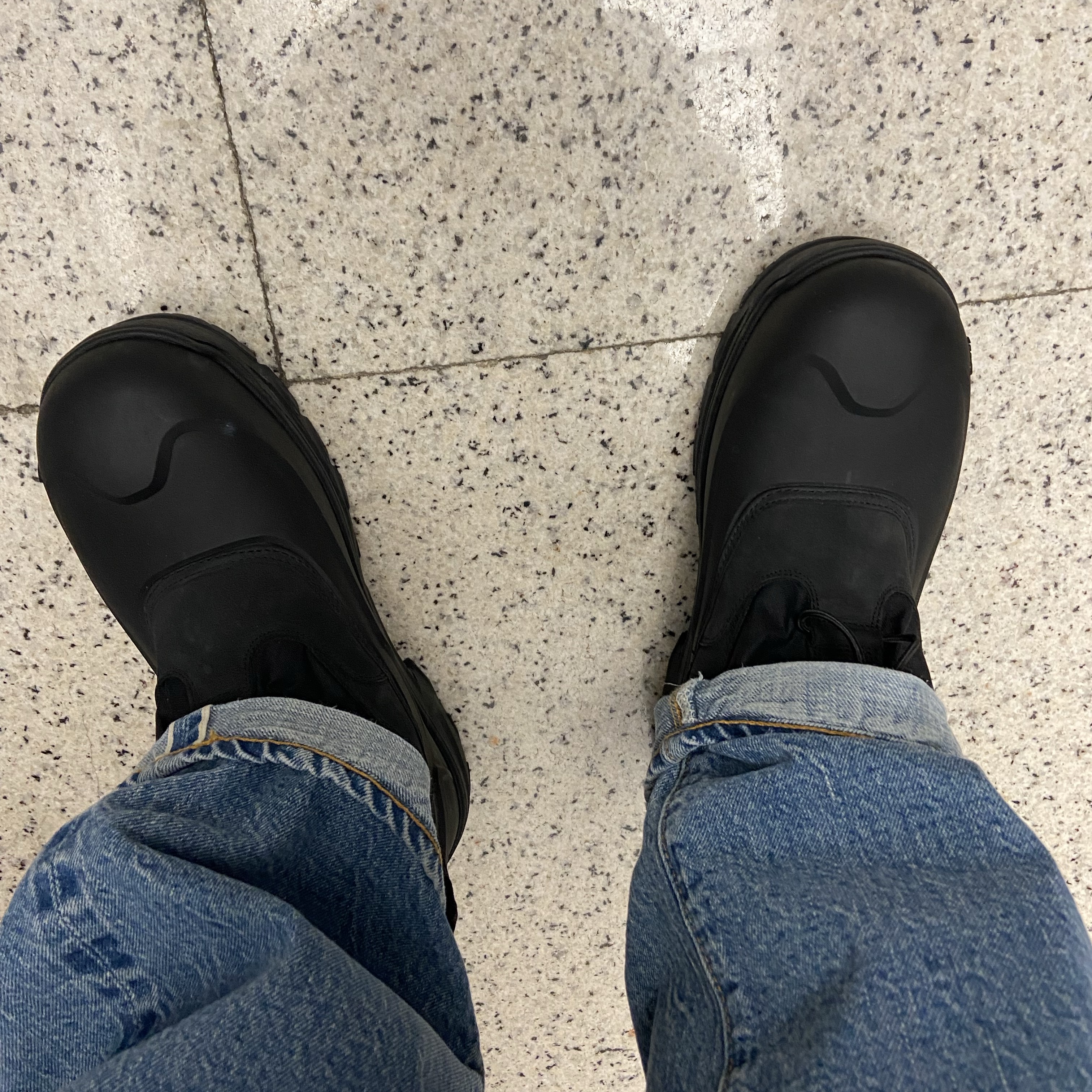 Roa Hiking Low Top Rubber Boot Black 착용 스타일