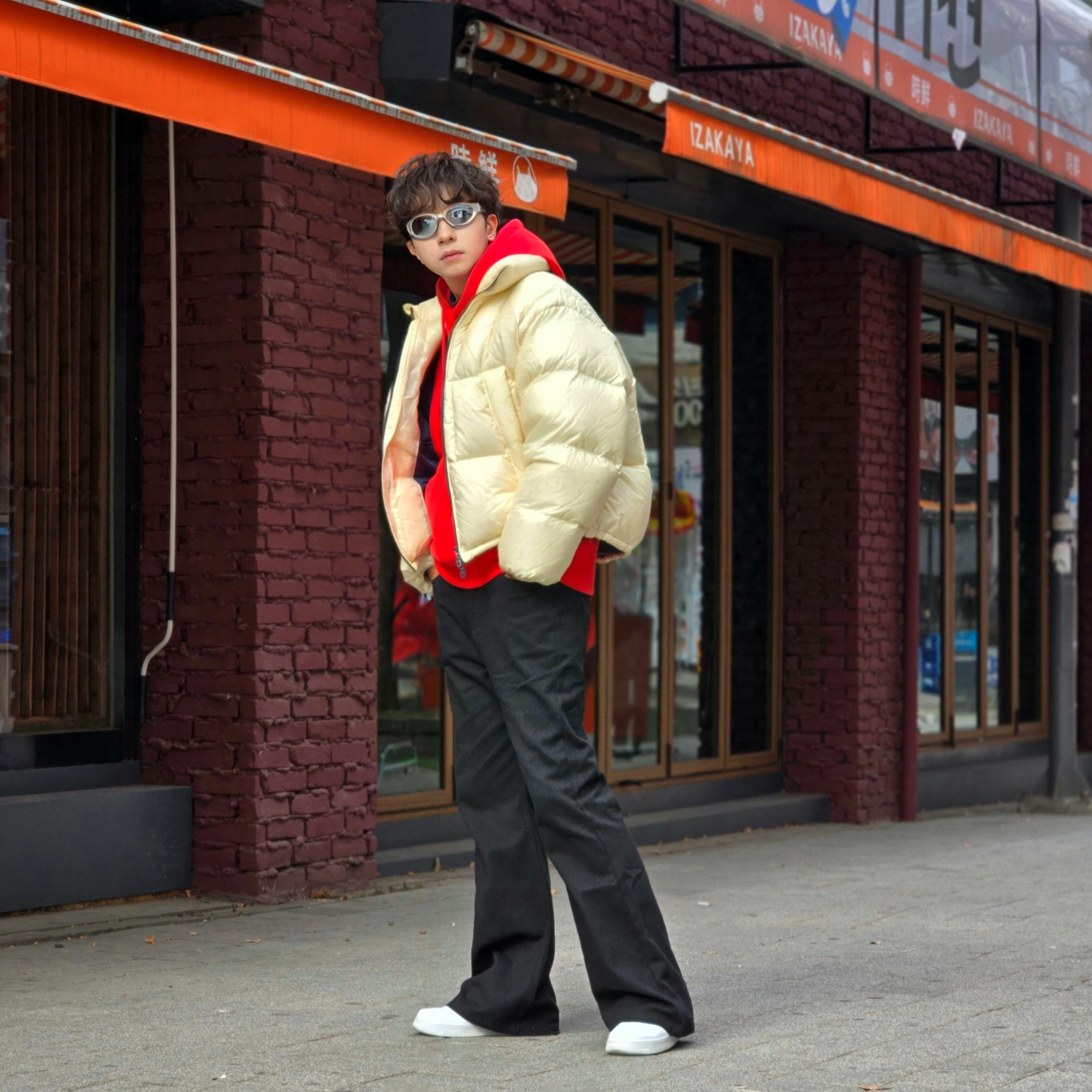 Stussy Beach Roots Hoodie Red, Nike x Supreme Air Force 1 Low White 착용 스타일 - 7