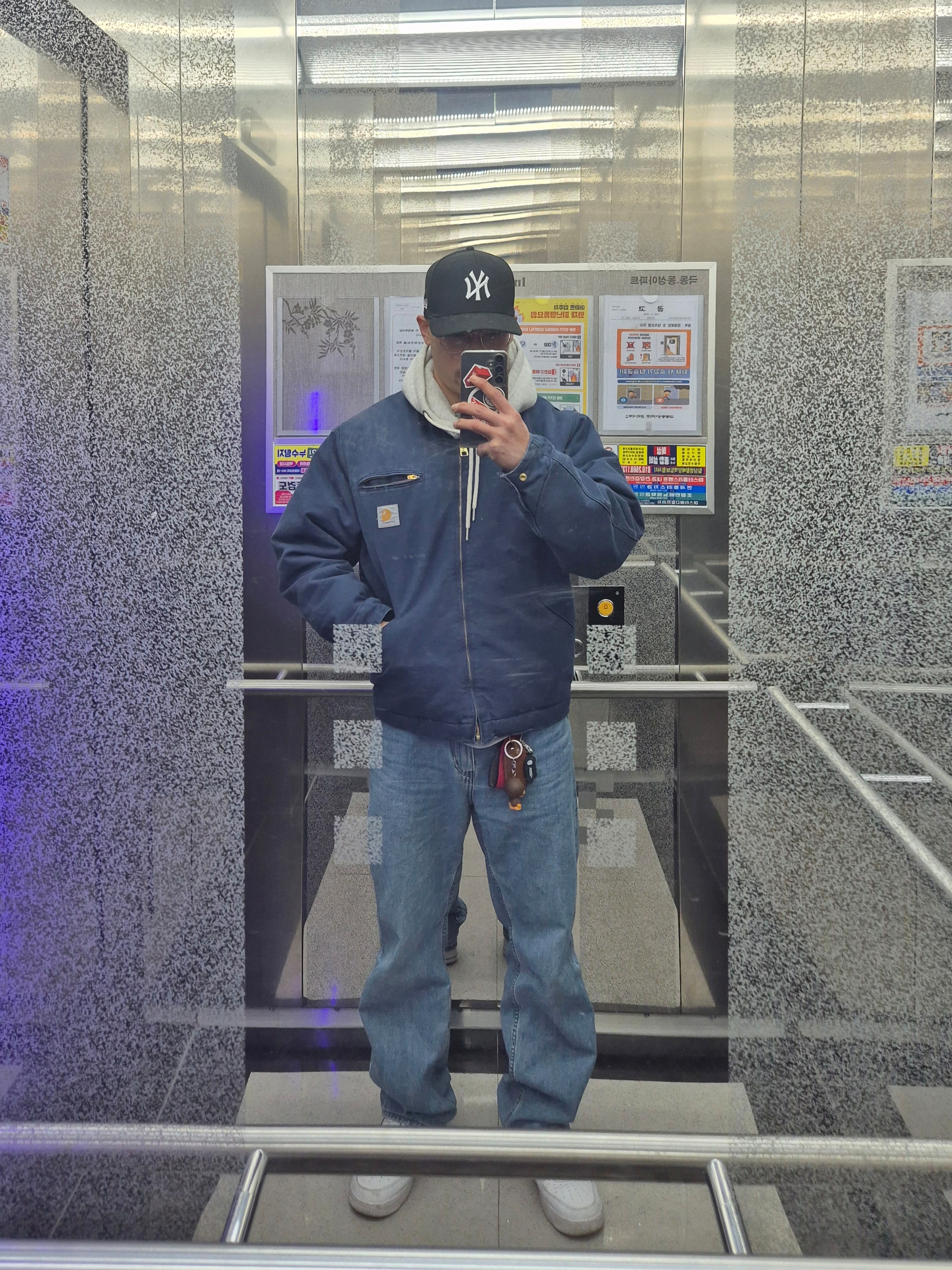 Carhartt WIP Organic Cotton Dearborn Canvas OG Detroit Jacket Air Force Blue Aged Canvas - Winter, BAPE Baby Milo Keychain Brown 착용 스타일