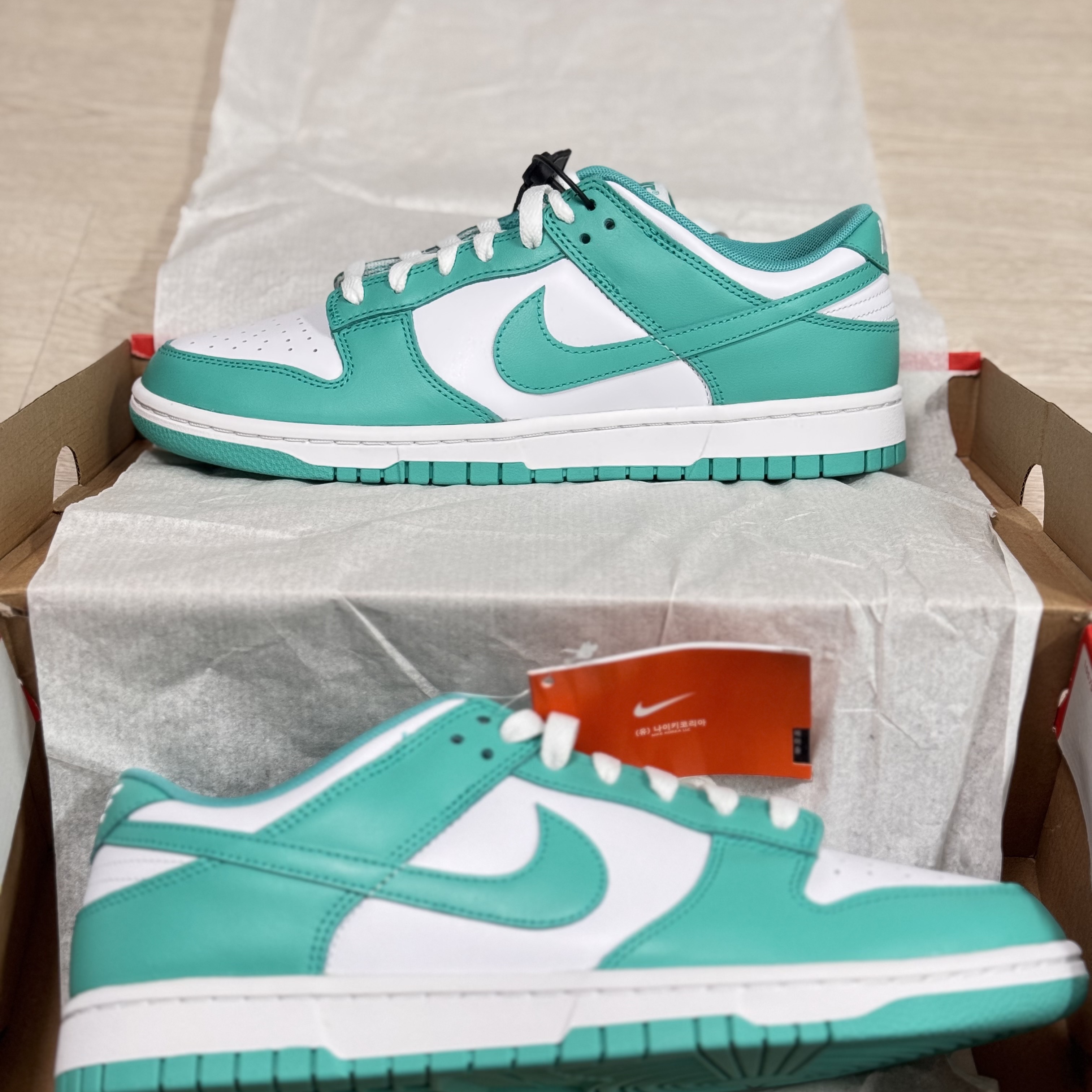 Nike Dunk Low White Clear Jade 착용 스타일 - 1