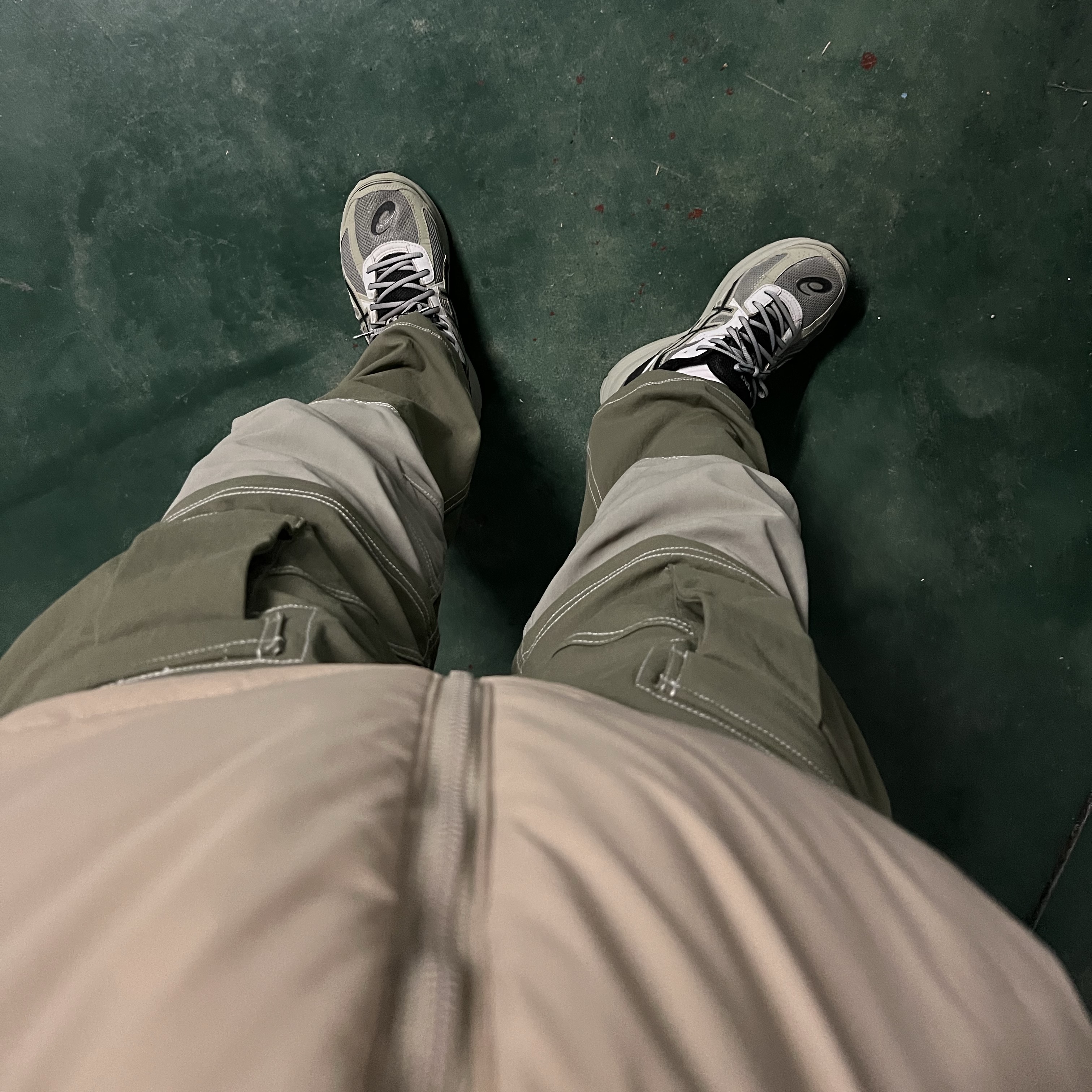Asics Jog 100 S Sheet Rock - 2E Wide, Nike ACG Smith Summit Cargo Pants Medium Olive - Asia 착용 스타일