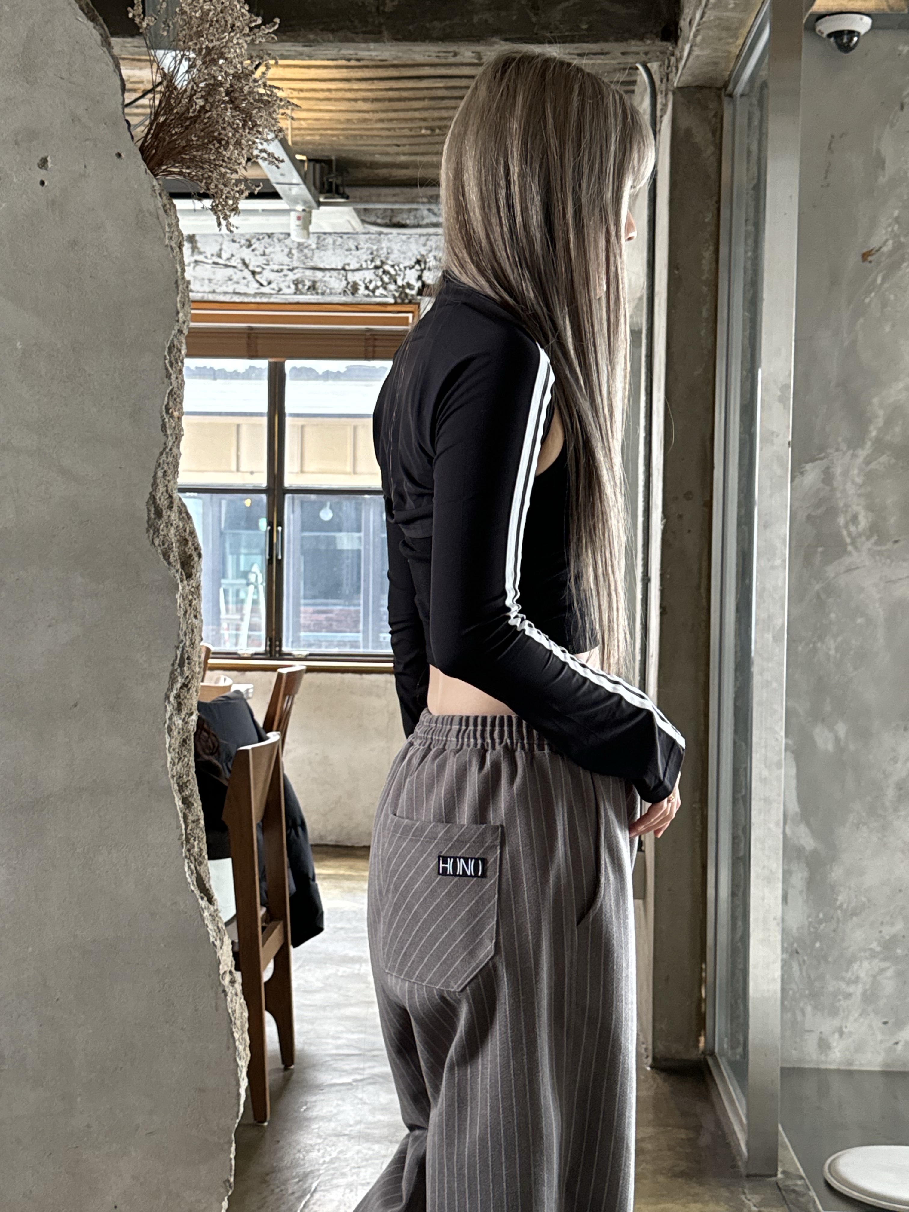Hono Report Easy Big Pants Oat Stripe 착용 스타일 - 4