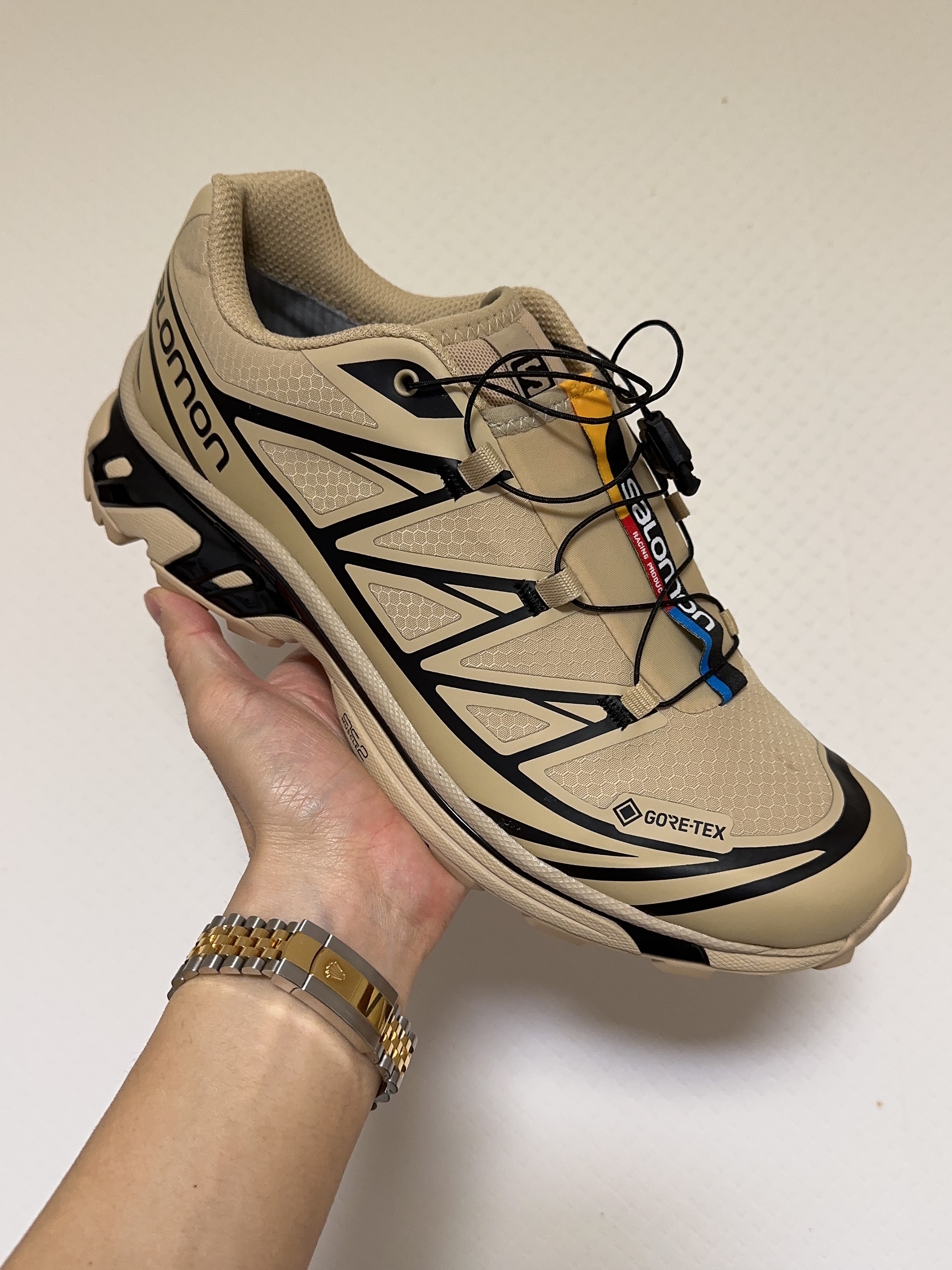 Salomon XT-6 GTX Safari Black 착용 스타일