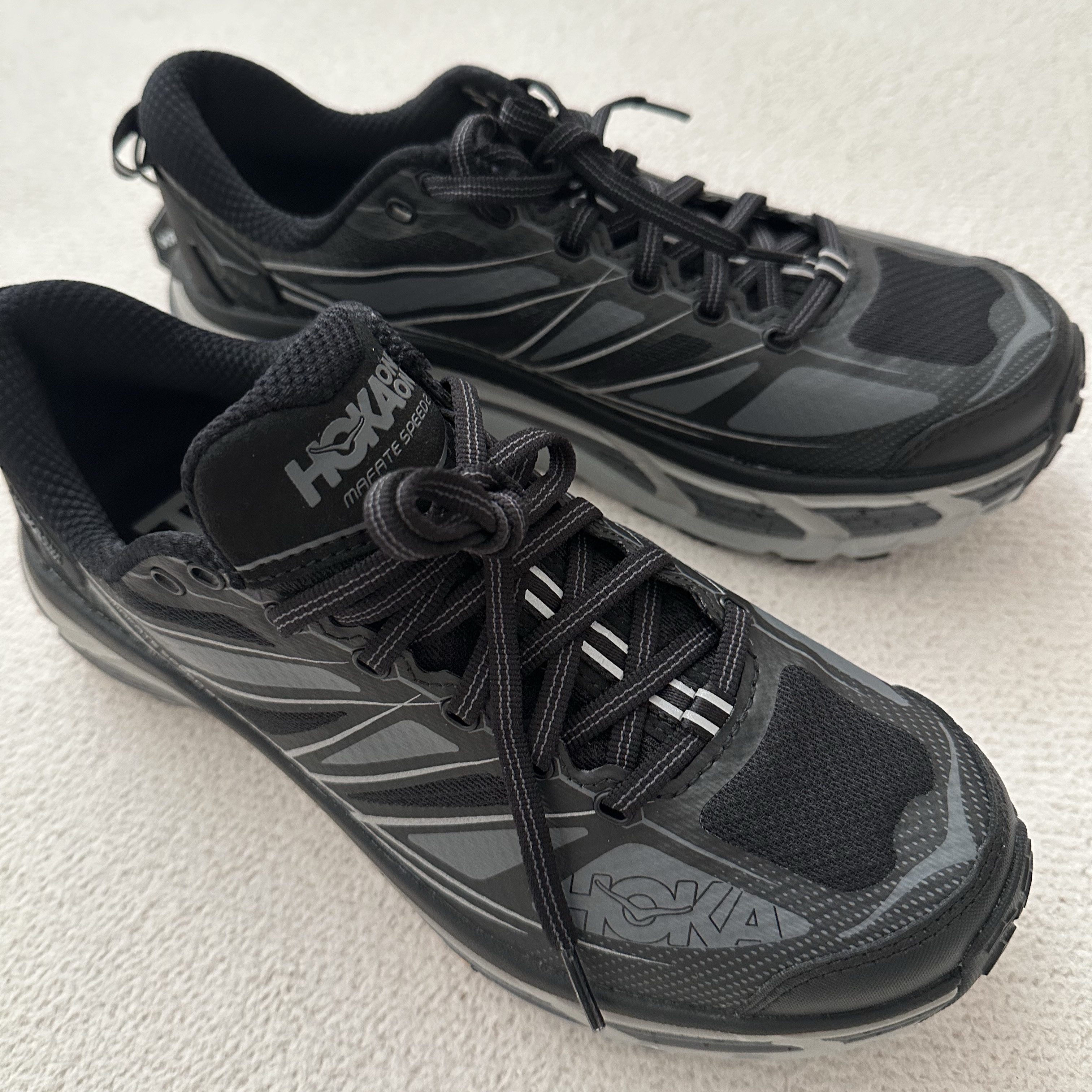 Hoka Mafate Speed 2 Black Castlerock 착용 스타일