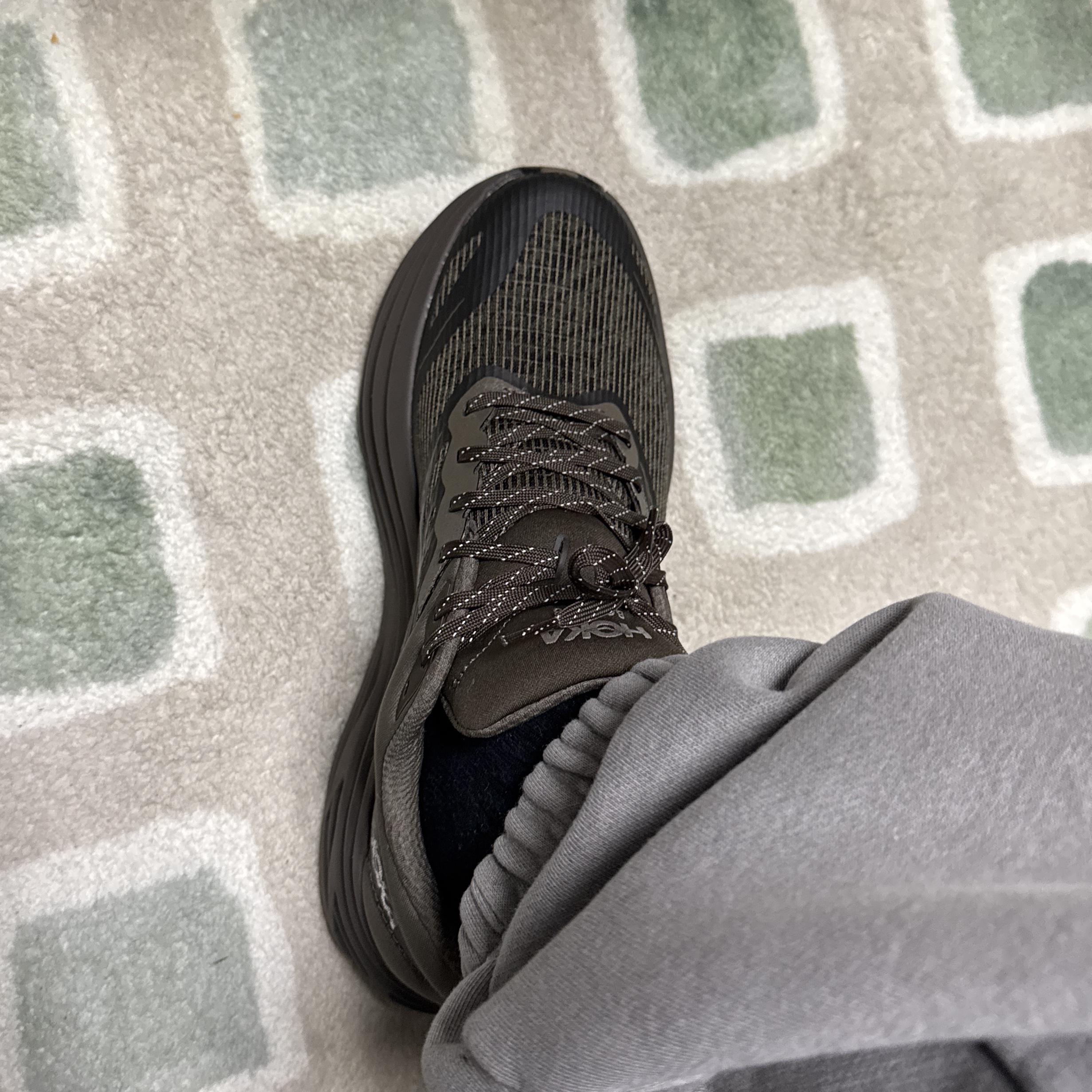 Hoka Bondi 8 TS Caged Deep Umber 착용 스타일