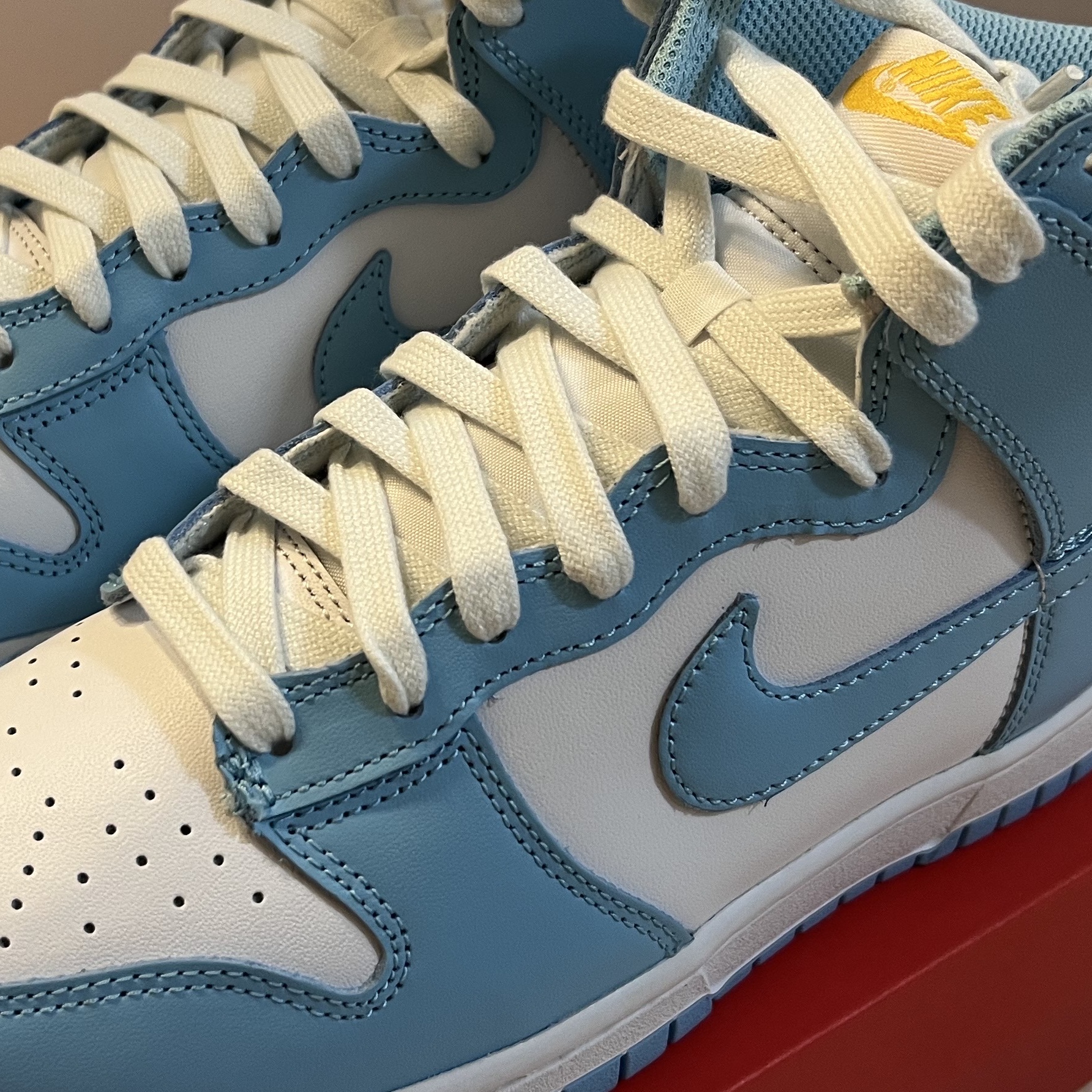 Nike Dunk High Retro Blue Chill 착용 스타일
