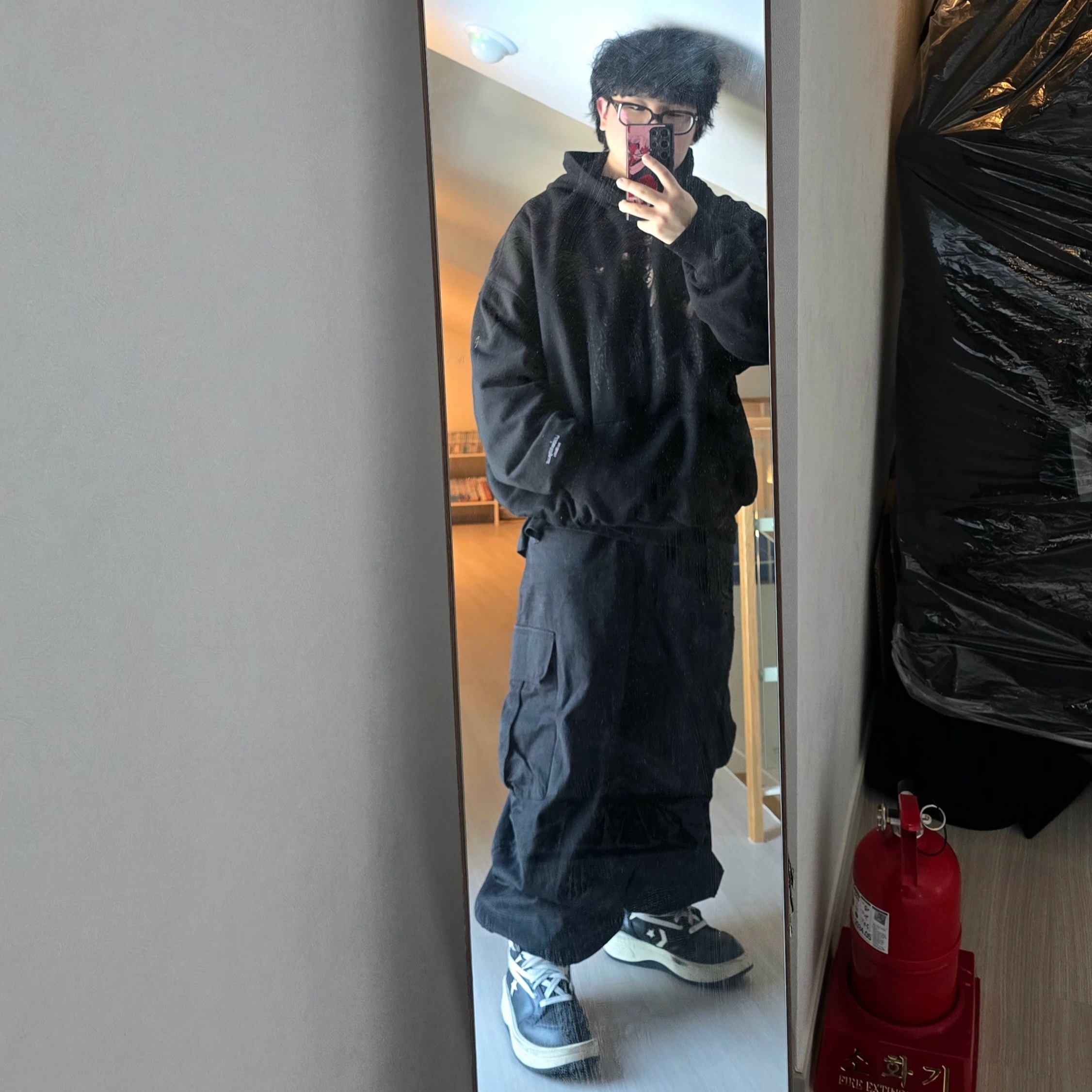 Converse x Drkshdw Turbowpn Black Cream, Undermycar Gashutein 6 Six People Graphic 2 Layered Hoodie Bristol Black - 24SS 착용 스타일 - 1