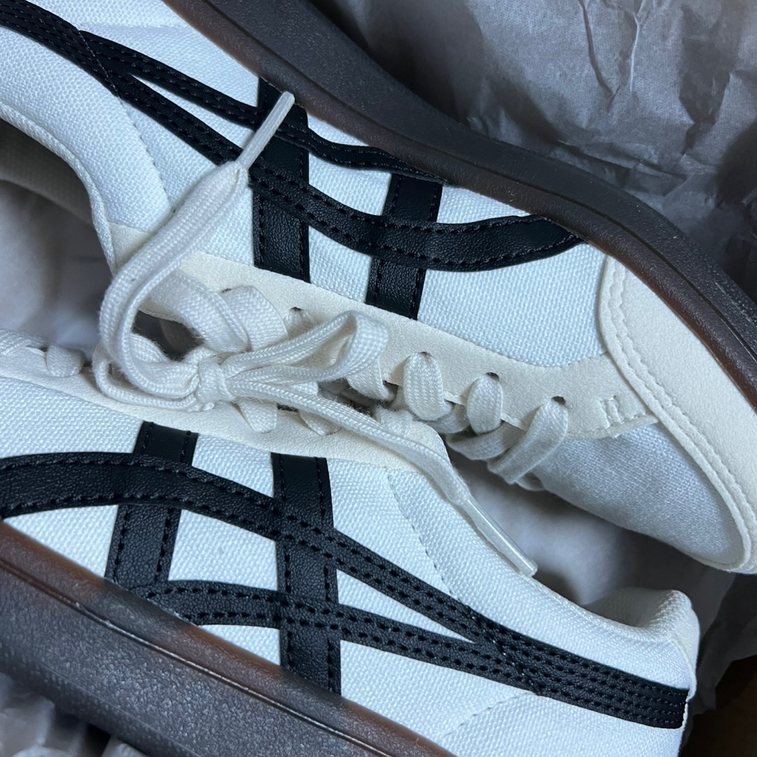 Onitsuka Tiger Advanti Cream White Black 착용 스타일