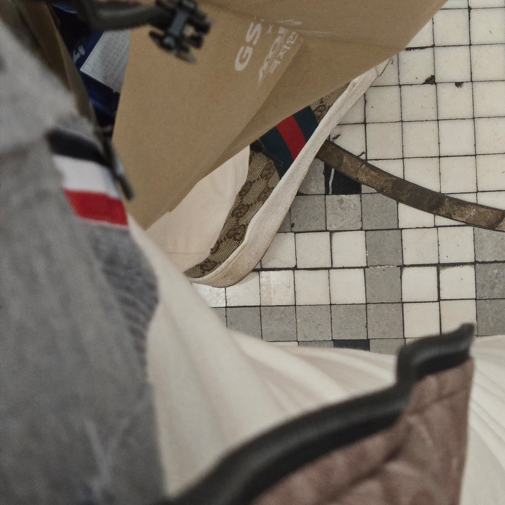 Gucci Ace Sneakers with Web Beige Ebony GG Supreme, Thom Browne Sustainable Fine Merino Wool 4-Bar Classic Cardigan Medium Grey 착용 스타일