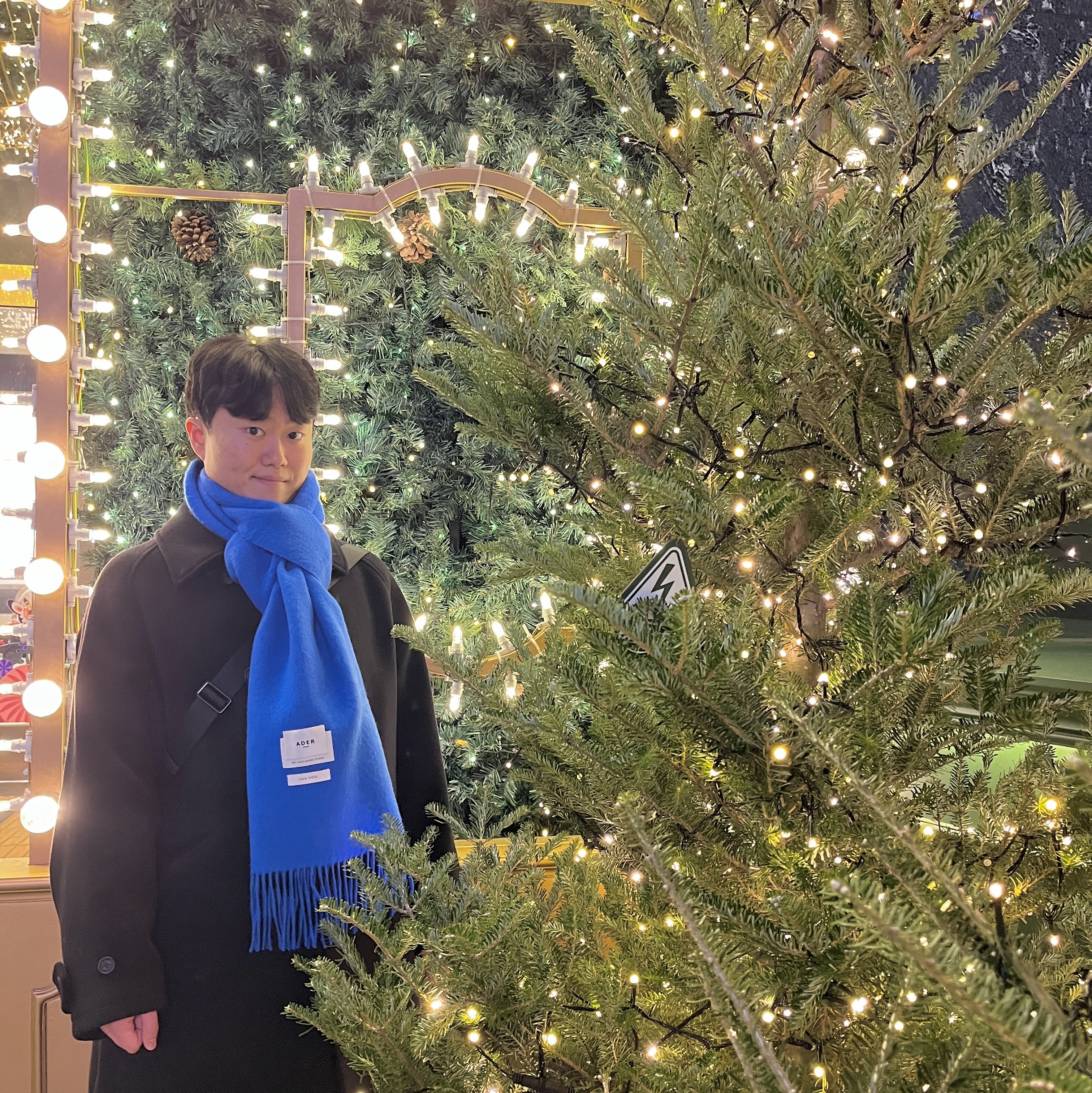 Ader Error Fairy Solid Muffler Z-Blue 착용 스타일