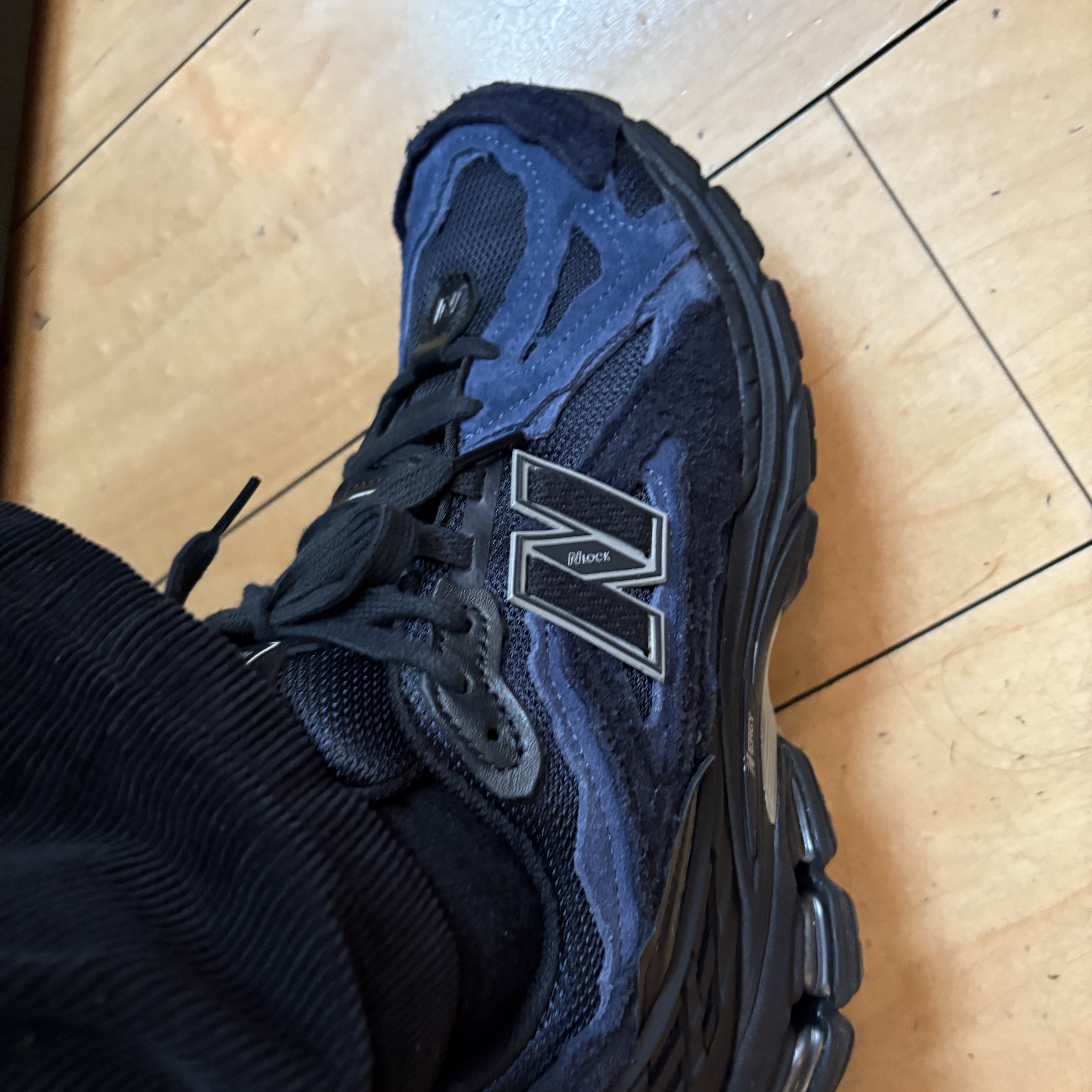 New Balance x Atmos 1906D Deep Sea Navy 착용 스타일