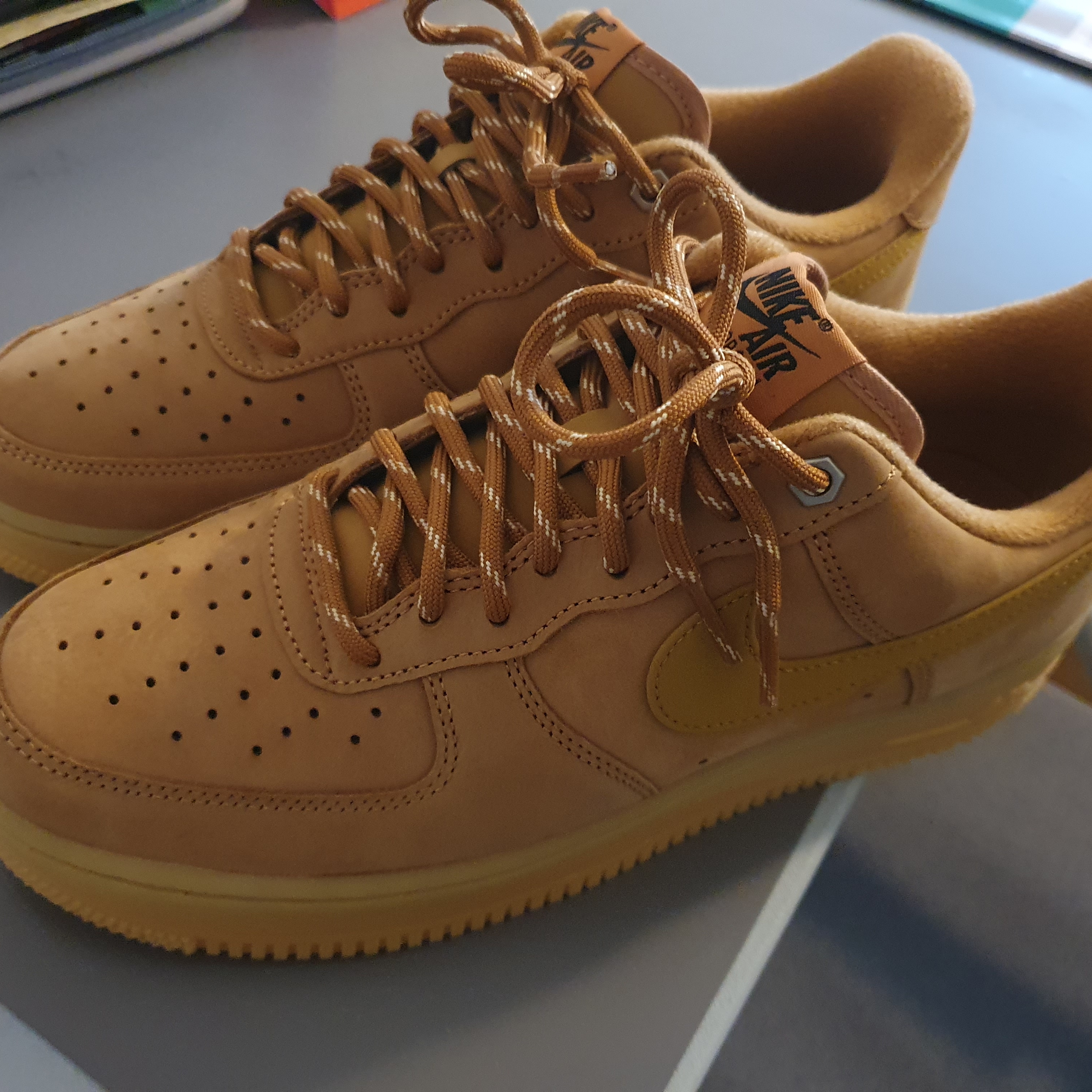 Nike Air Force 1 '07 WB Flax 착용 스타일