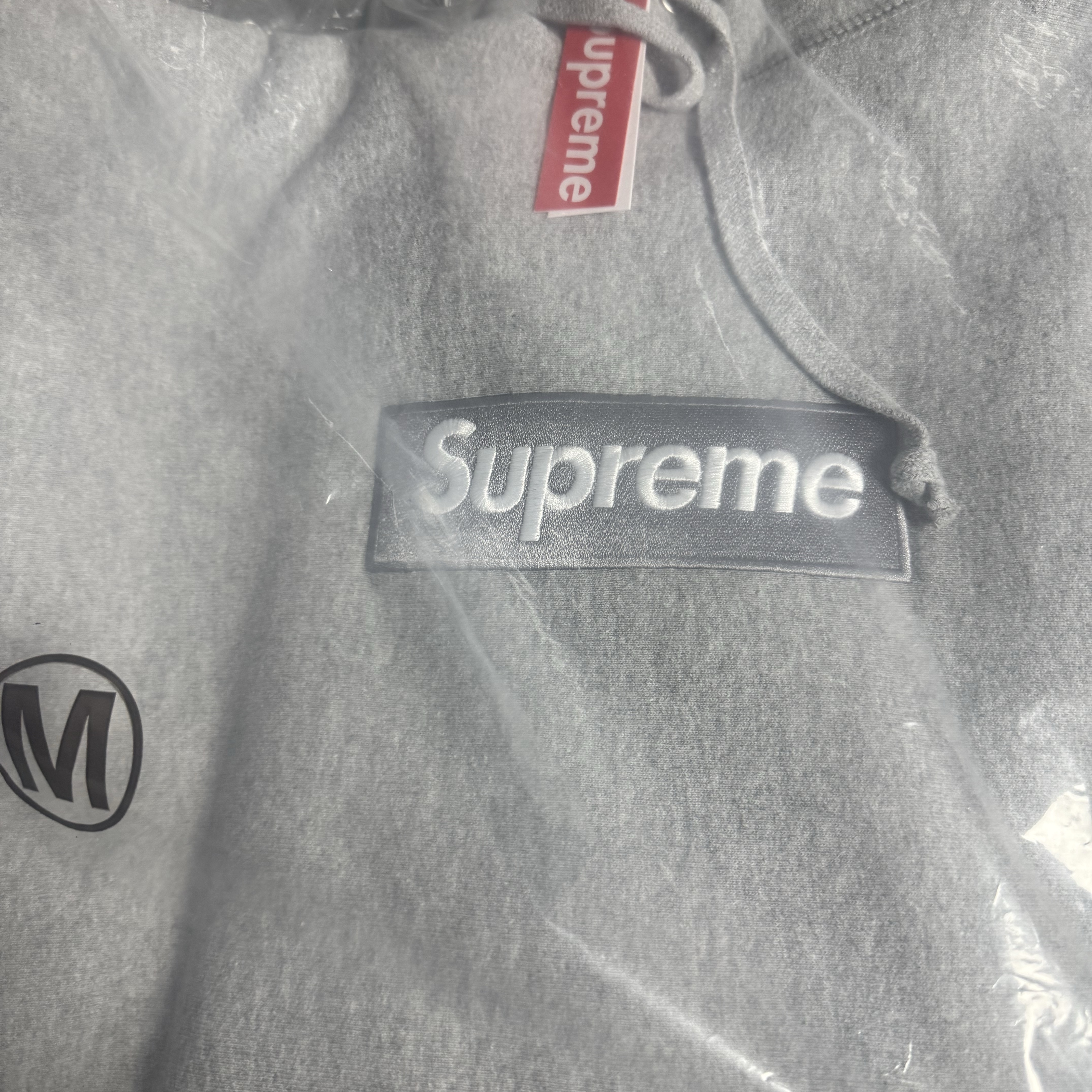 Supreme Box Logo Hooded Sweatshirt Heather Grey - 24FW 착용 스타일