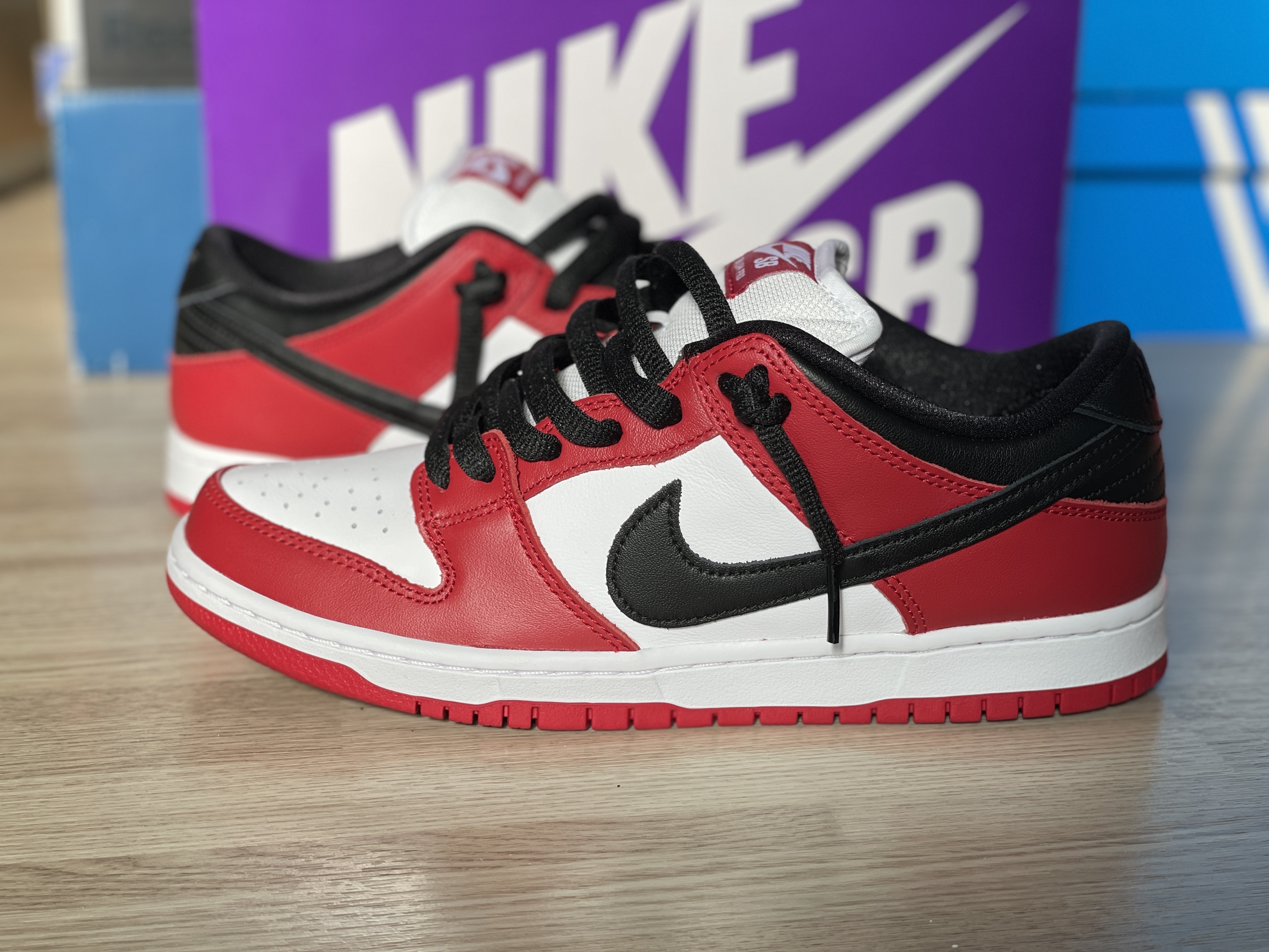 Nike SB Dunk Low Pro Chicago 착용 스타일 - 2