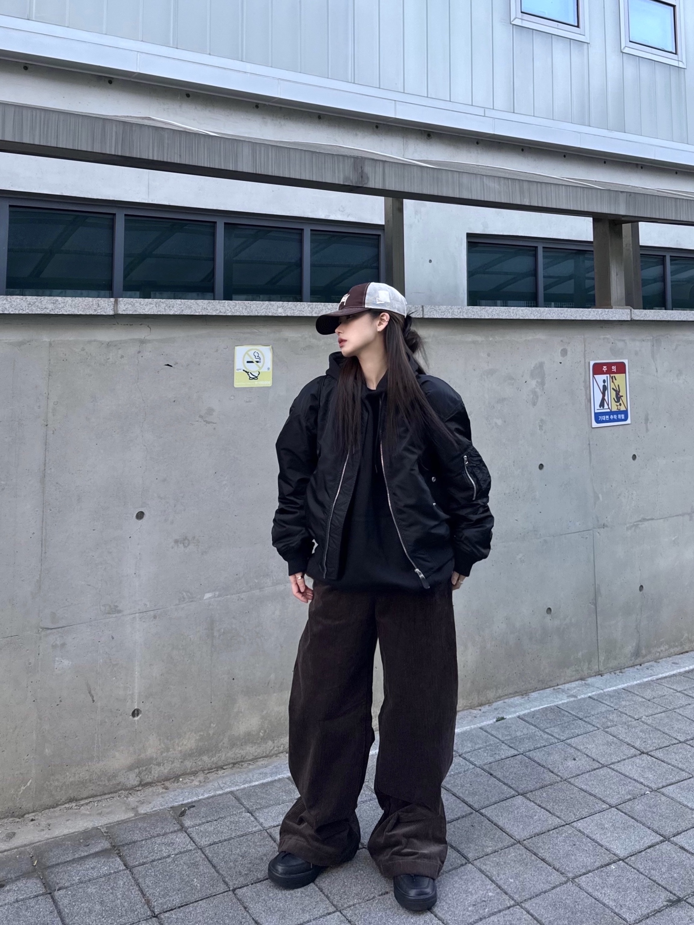 Supreme x Jordan Drawstring Bag Black - 24FW, Nike x Ambush Air Force 1 Low SP Black 착용 스타일 - 2
