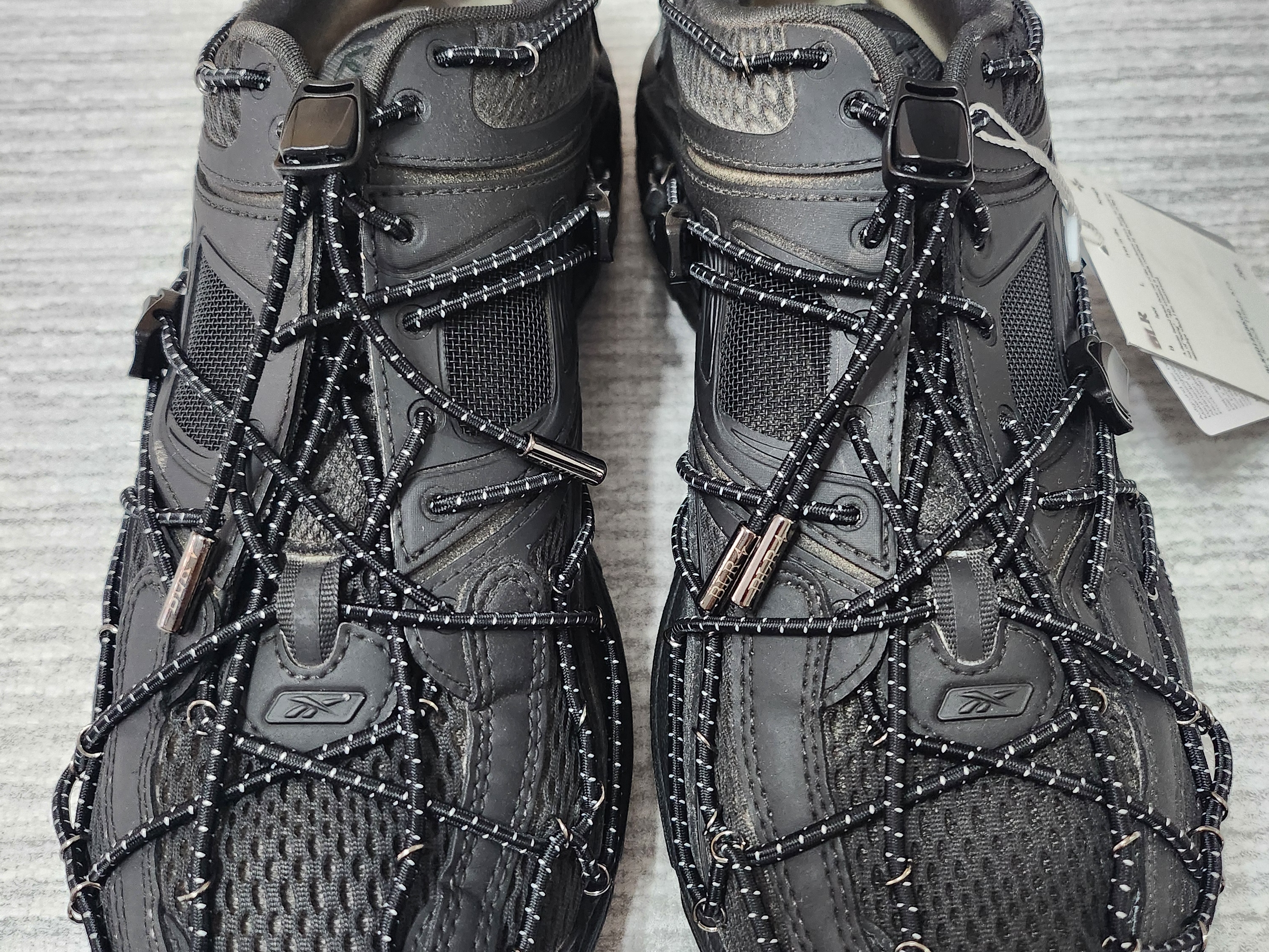 Reebok x BLR Trinity KFS Ash Black 착용 스타일 - 4