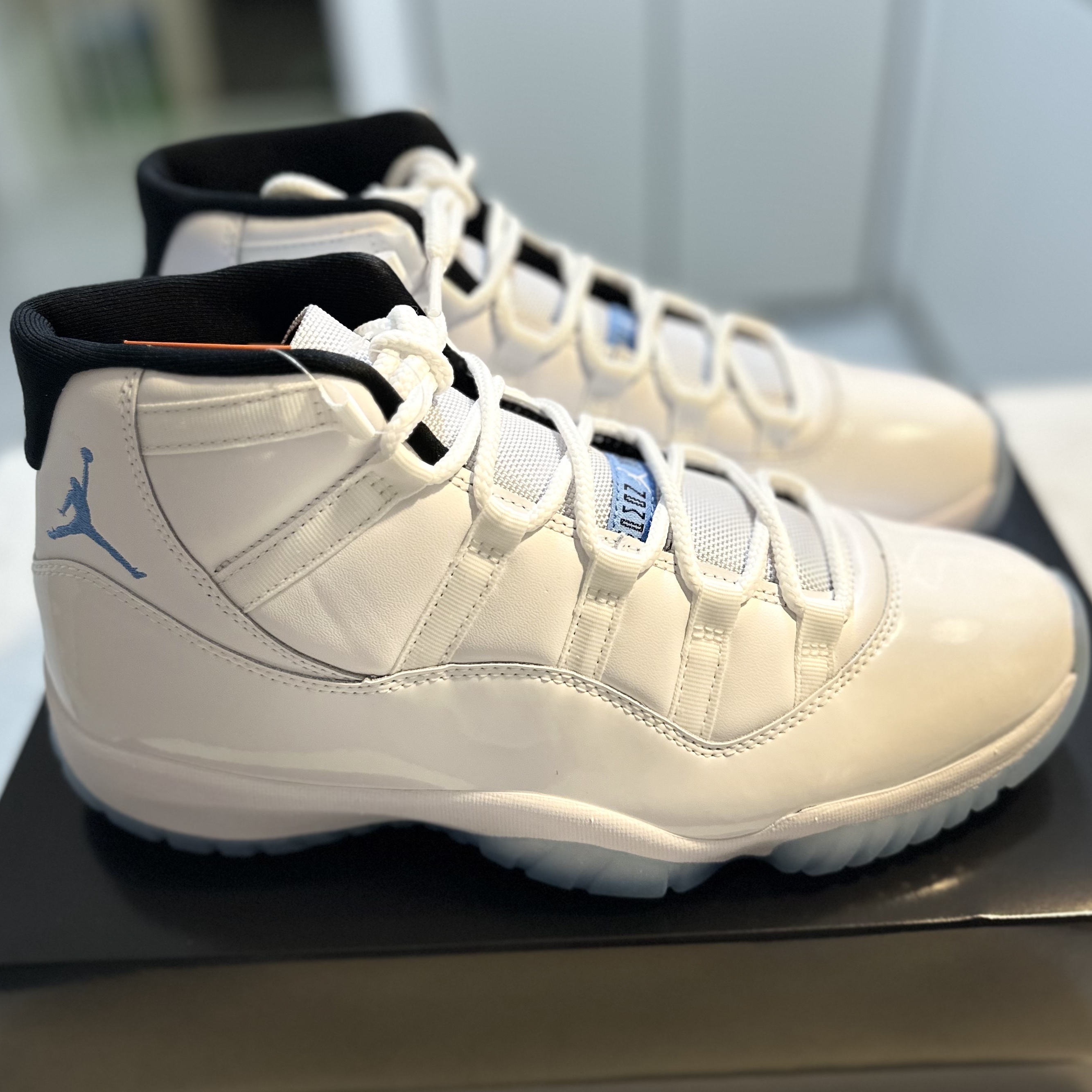 Jordan 11 Retro Legend Blue 2024 착용 스타일 - 1