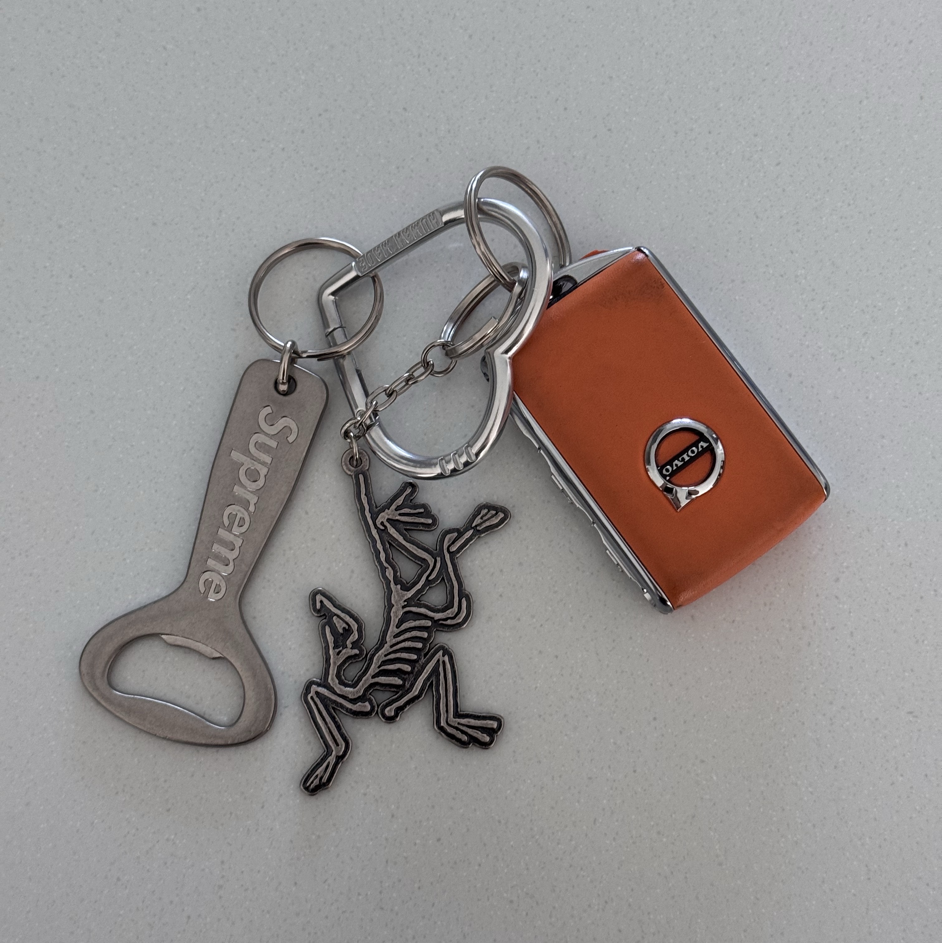 Human Made Heart Carabiner Silver, Supreme Bottle Opener Keychain Silver - 24FW 착용 스타일