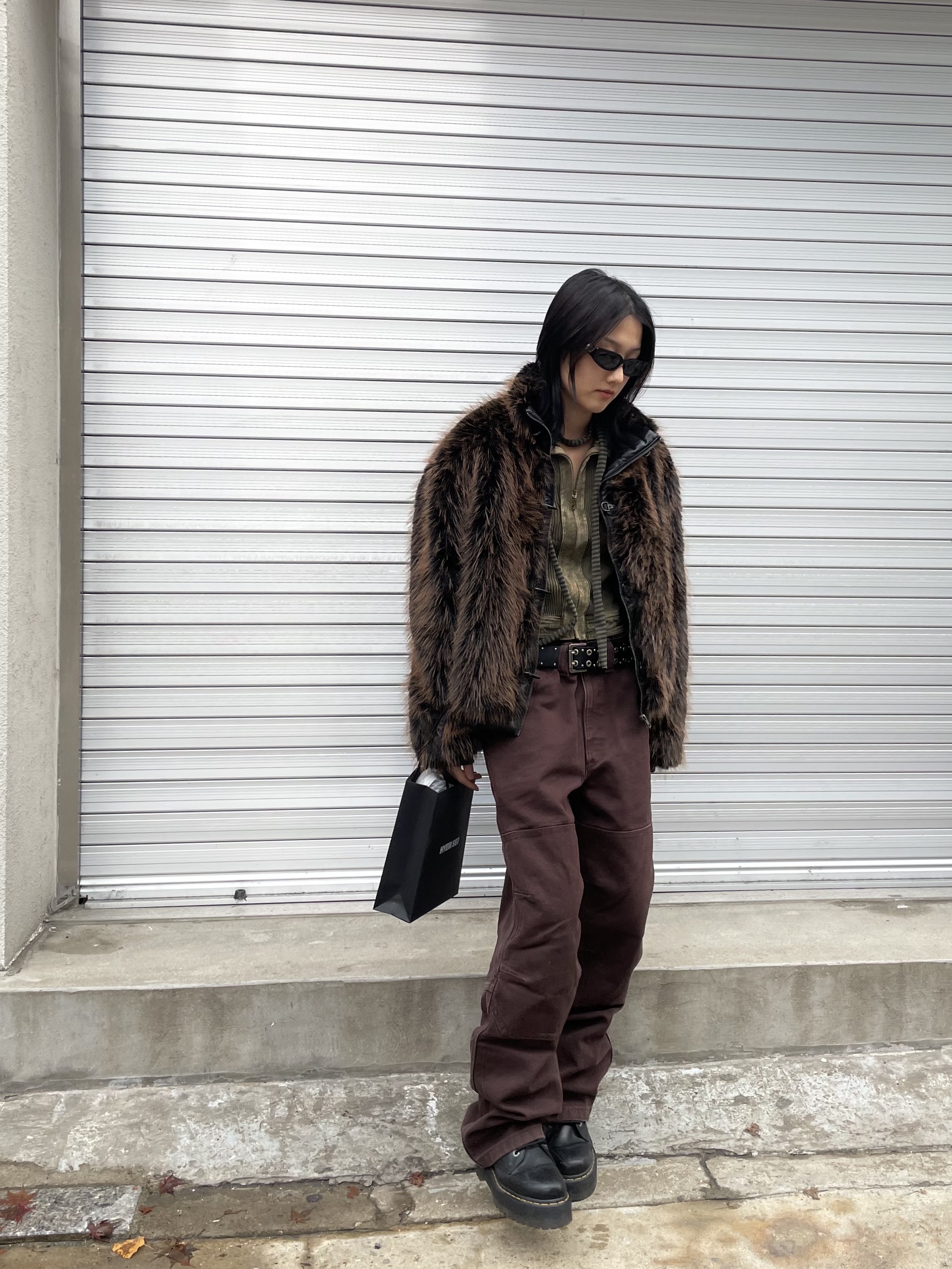 Dr. Martens 1461 Quad Black, Jaded London Blonde Mendoza Jacket Brown 착용 스타일