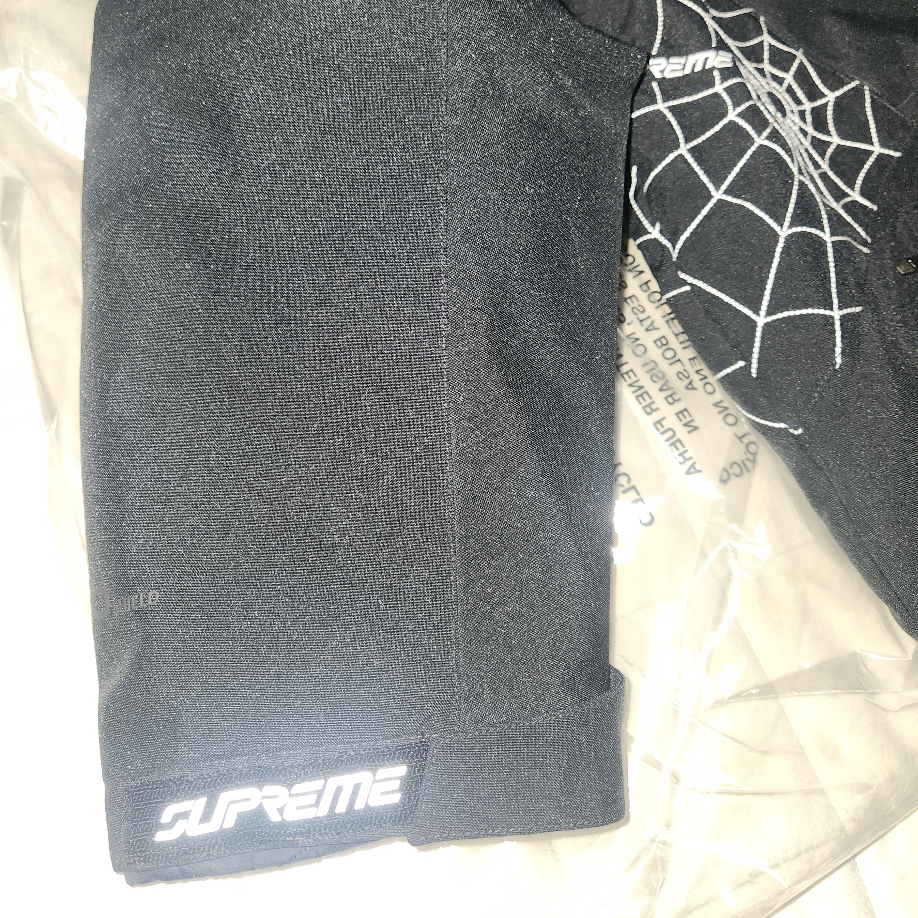 Supreme x Spyder Technical Jacket Black - 24FW 착용 스타일 - 3