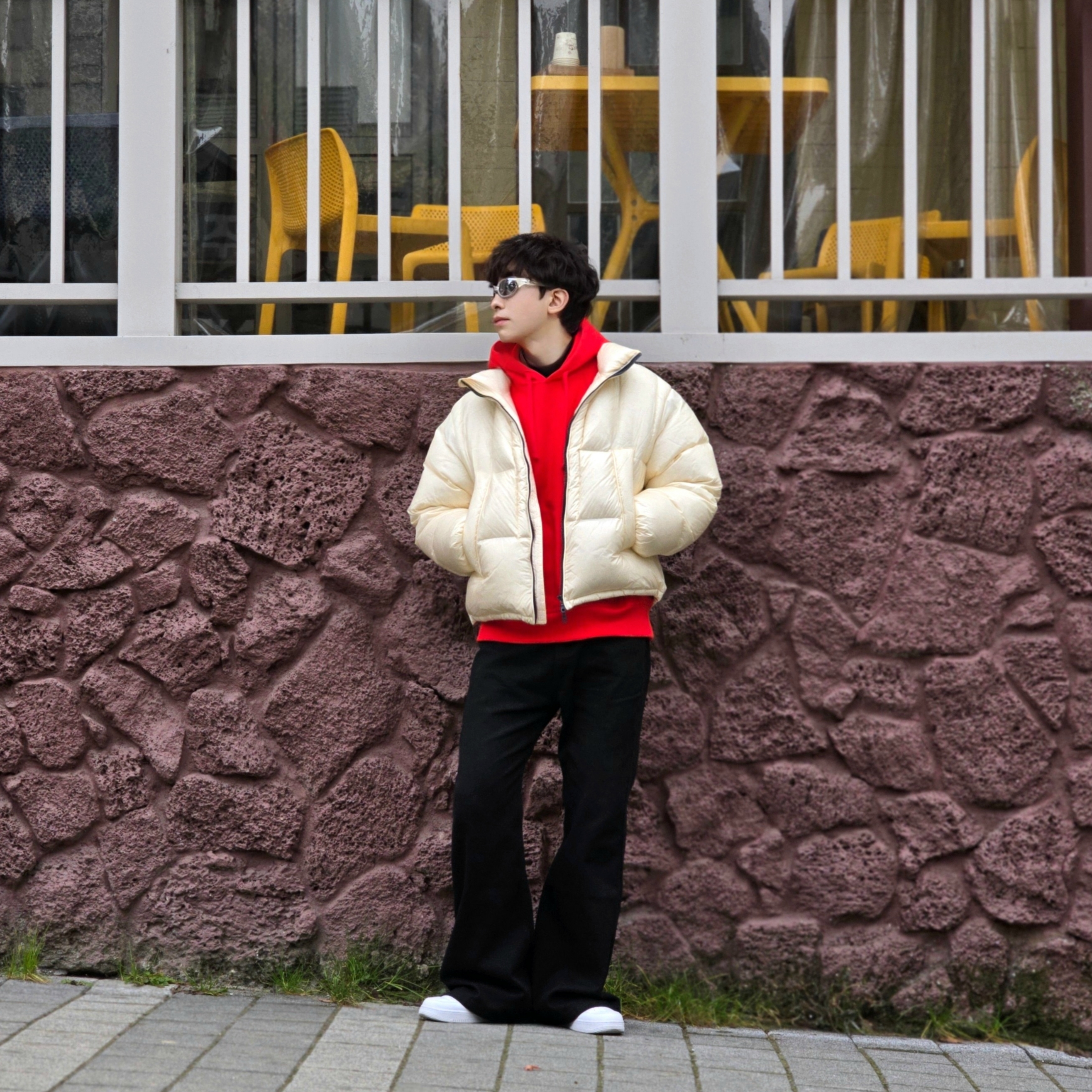 Stussy Beach Roots Hoodie Red, Nike x Supreme Air Force 1 Low White 착용 스타일 - 6