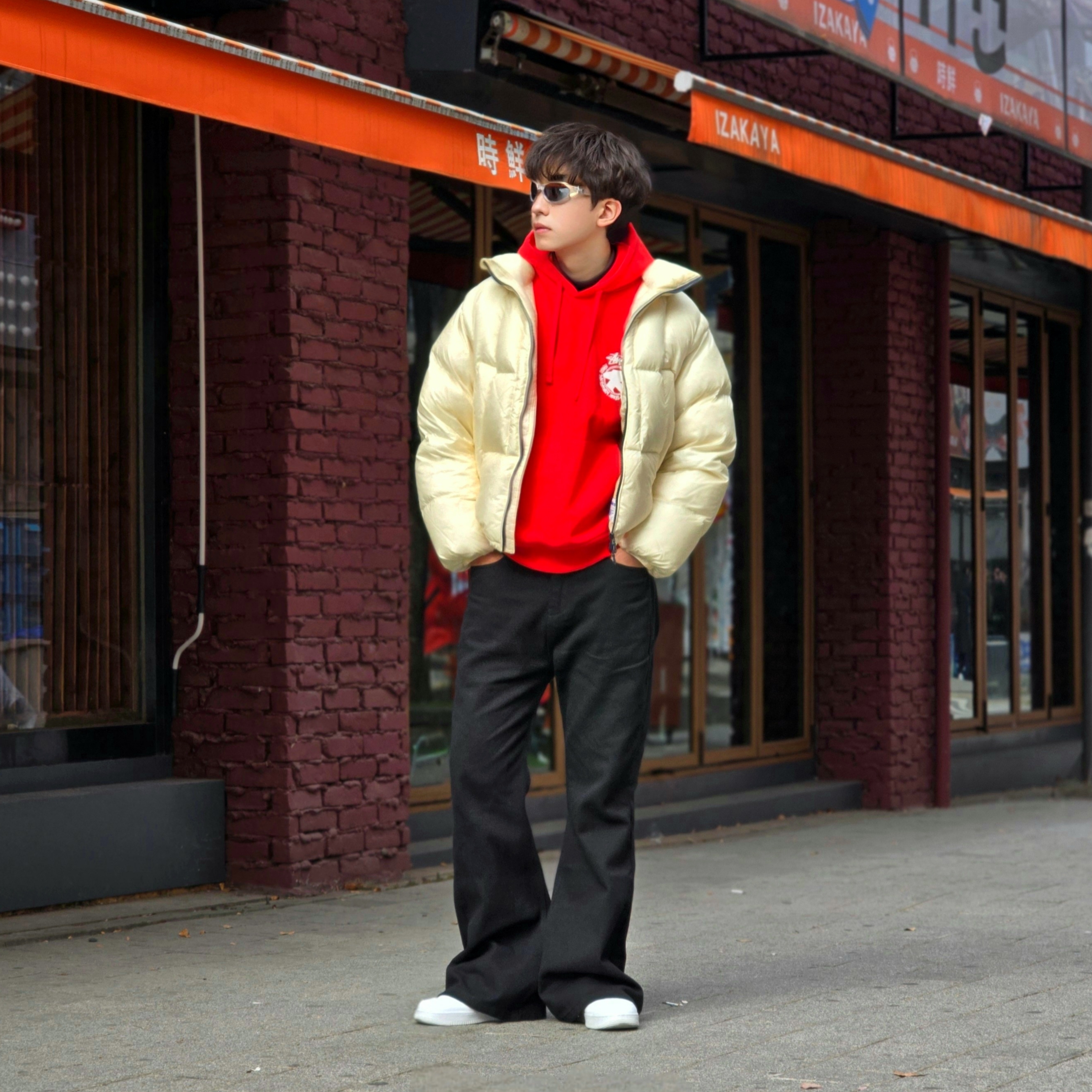 Stussy Beach Roots Hoodie Red, Nike x Supreme Air Force 1 Low White 착용 스타일 - 4