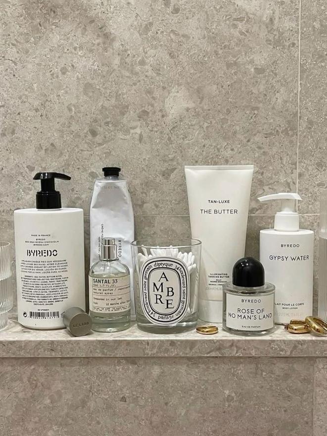 Byredo Bal d'Afrique Body Lotion 225ml, Tom Ford Soleil Neige Eau De Parfum 50ml 착용 스타일 - 2