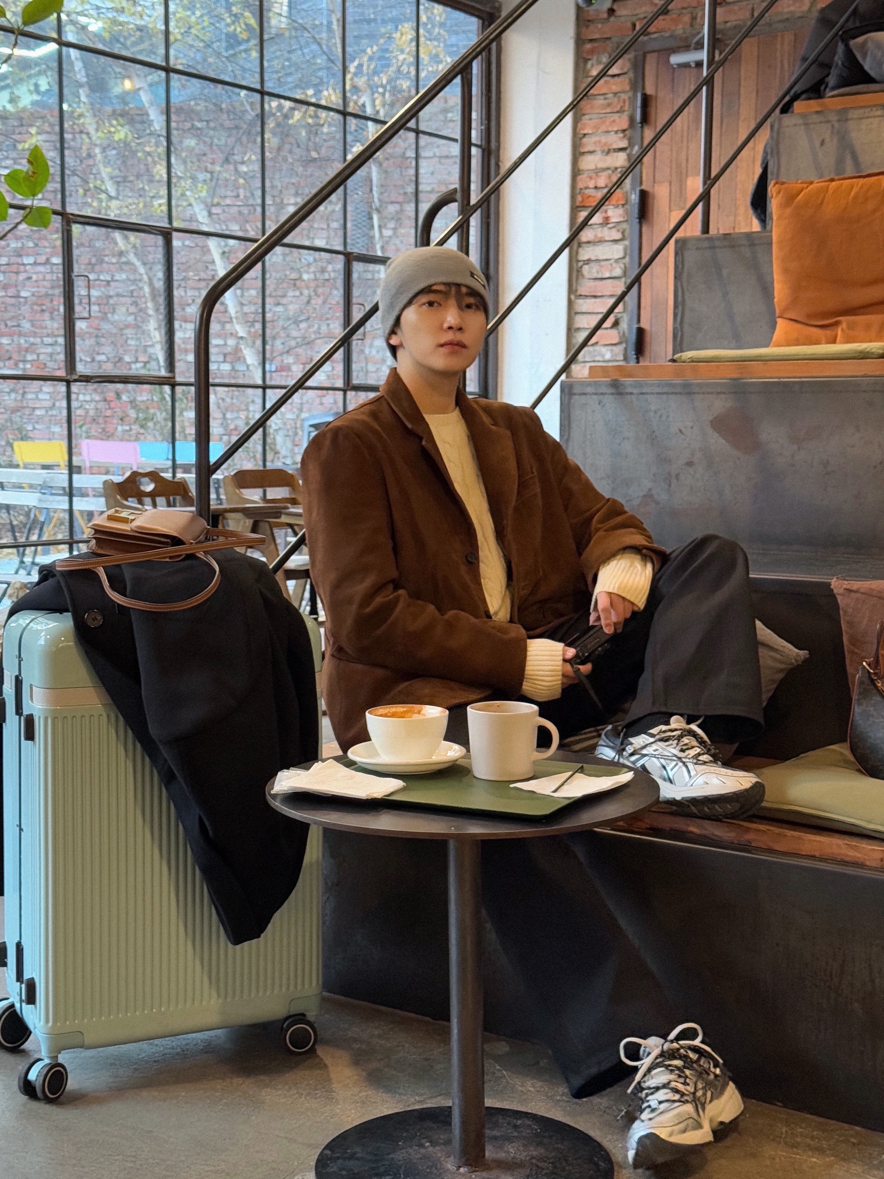 Tonywack Suede Tailored Jacket Camel, Polo Ralph Lauren Cable Knit Cotton Sweater Natural 착용 스타일 - 7