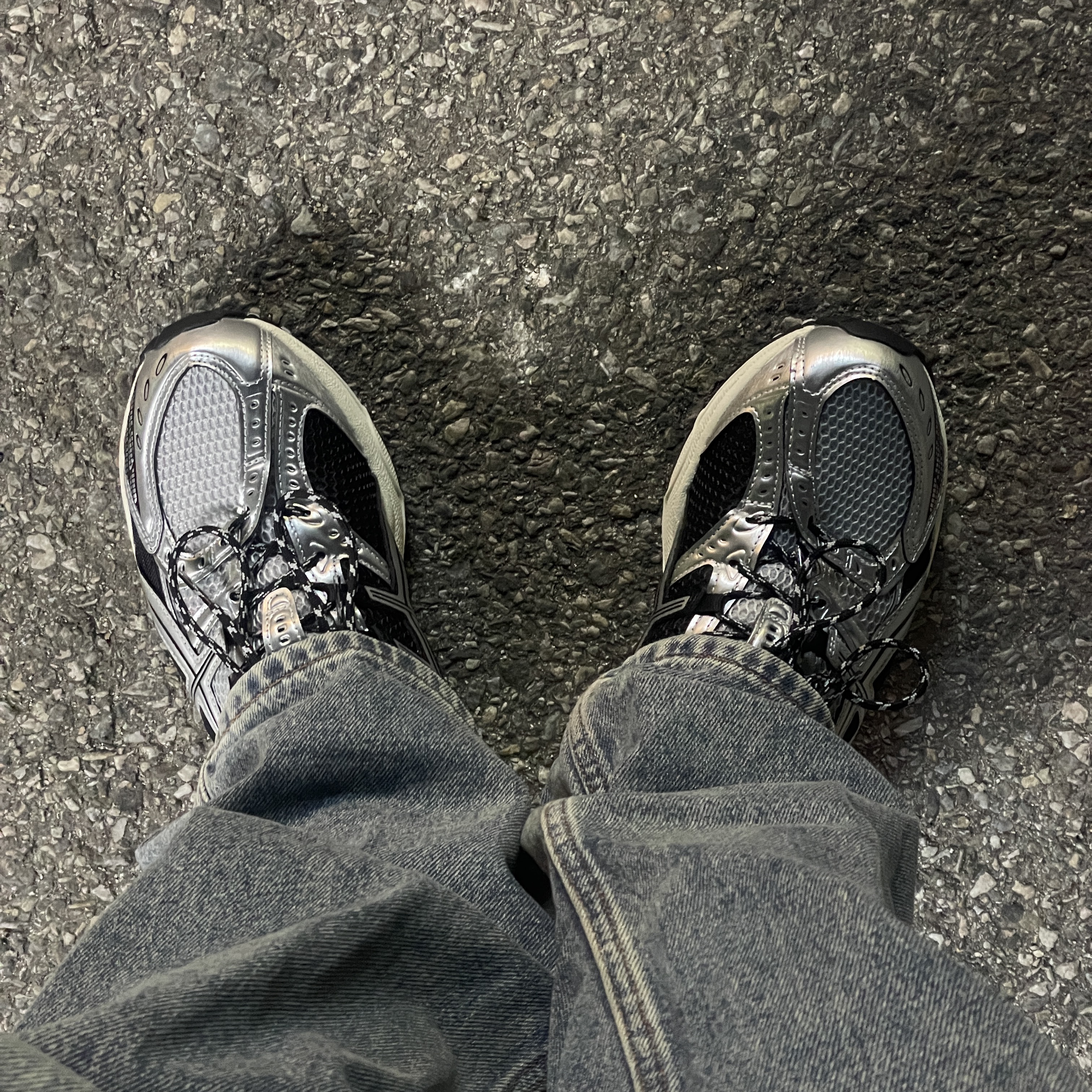 Asics Gel-Nimbus 10.1 Piedmont Grey Pure Silver 착용 스타일