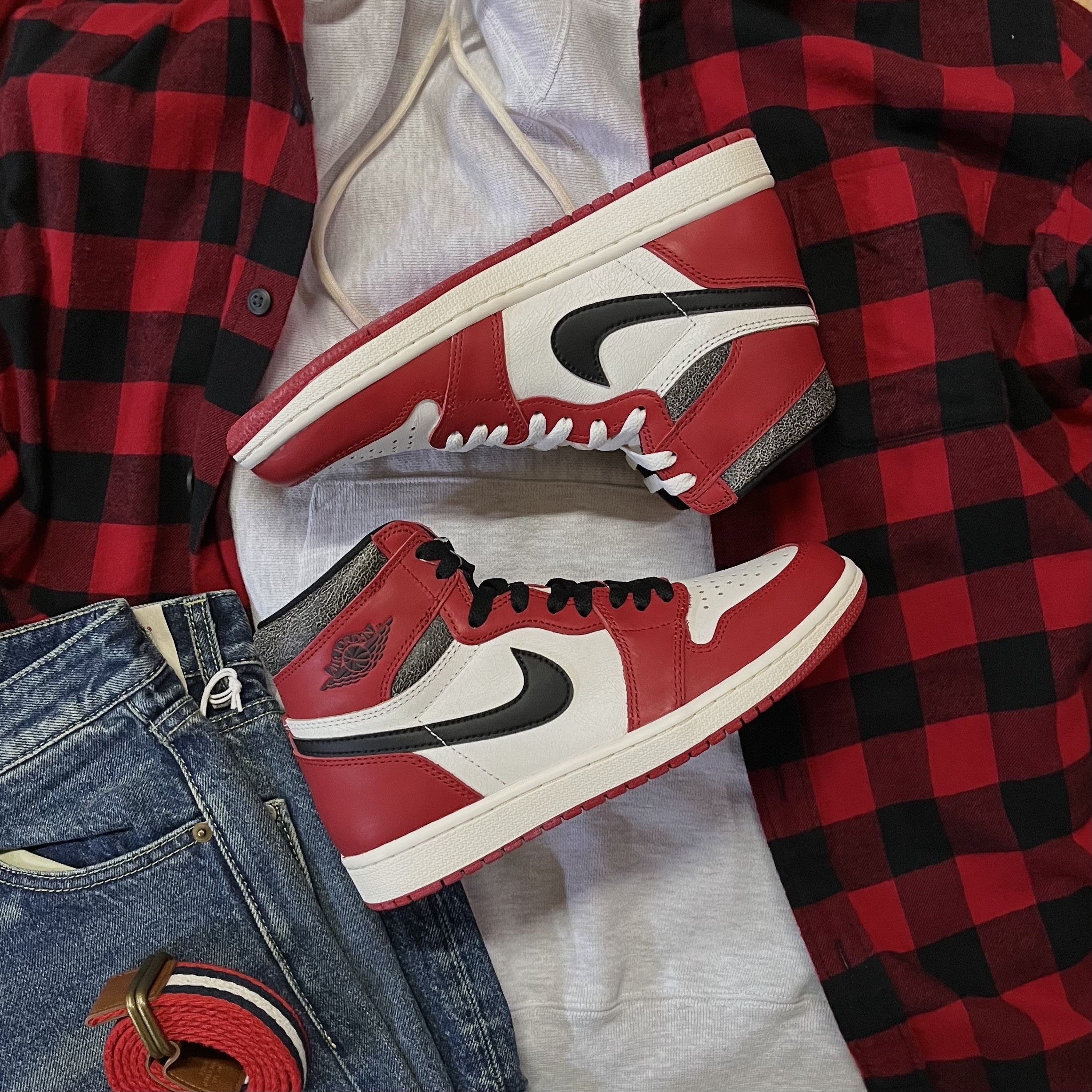Jordan 1 Retro High OG Chicago 2022 착용 스타일 - 1