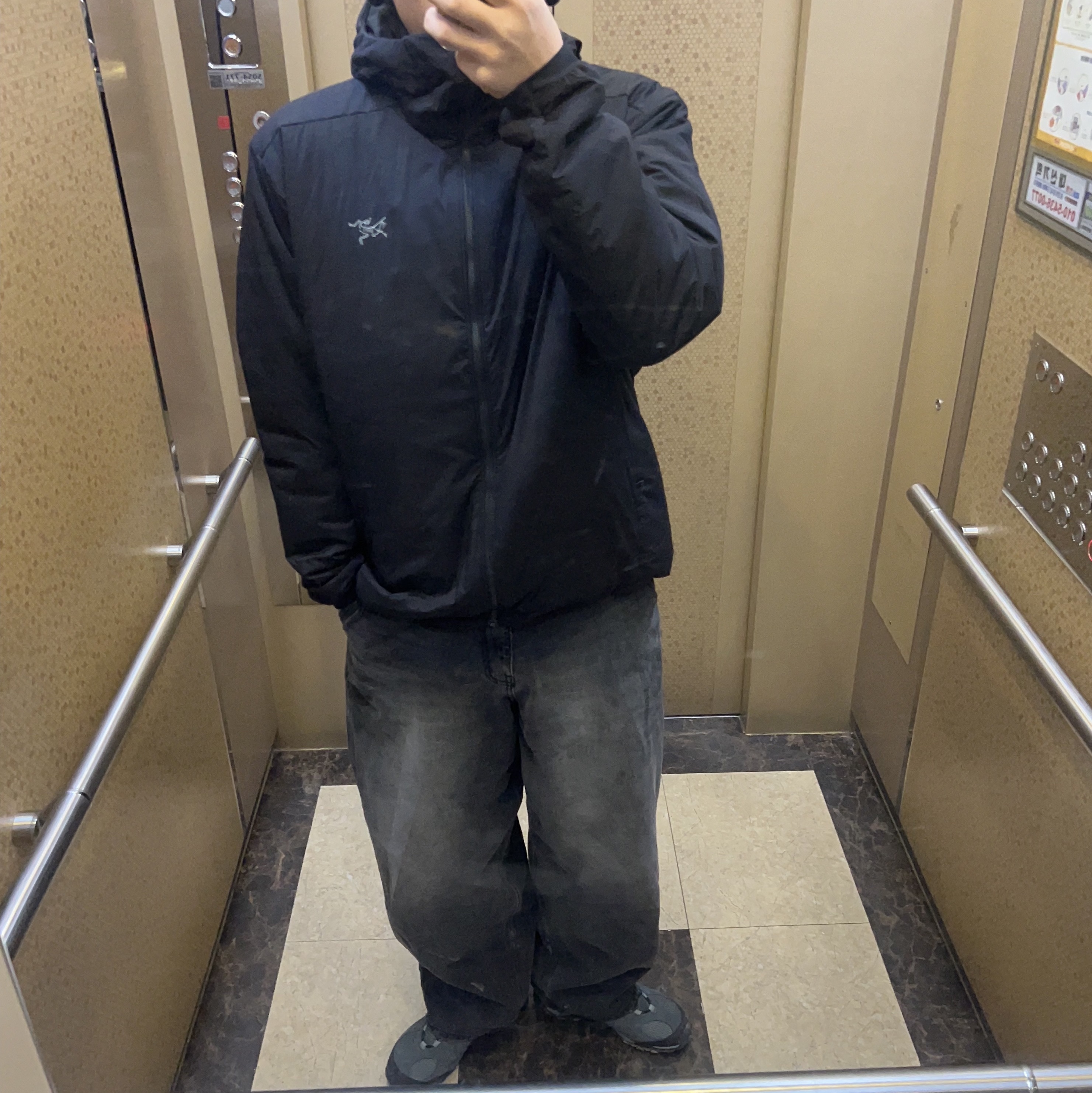 Arc'teryx Atom Heavyweight Hoody Black 착용 스타일