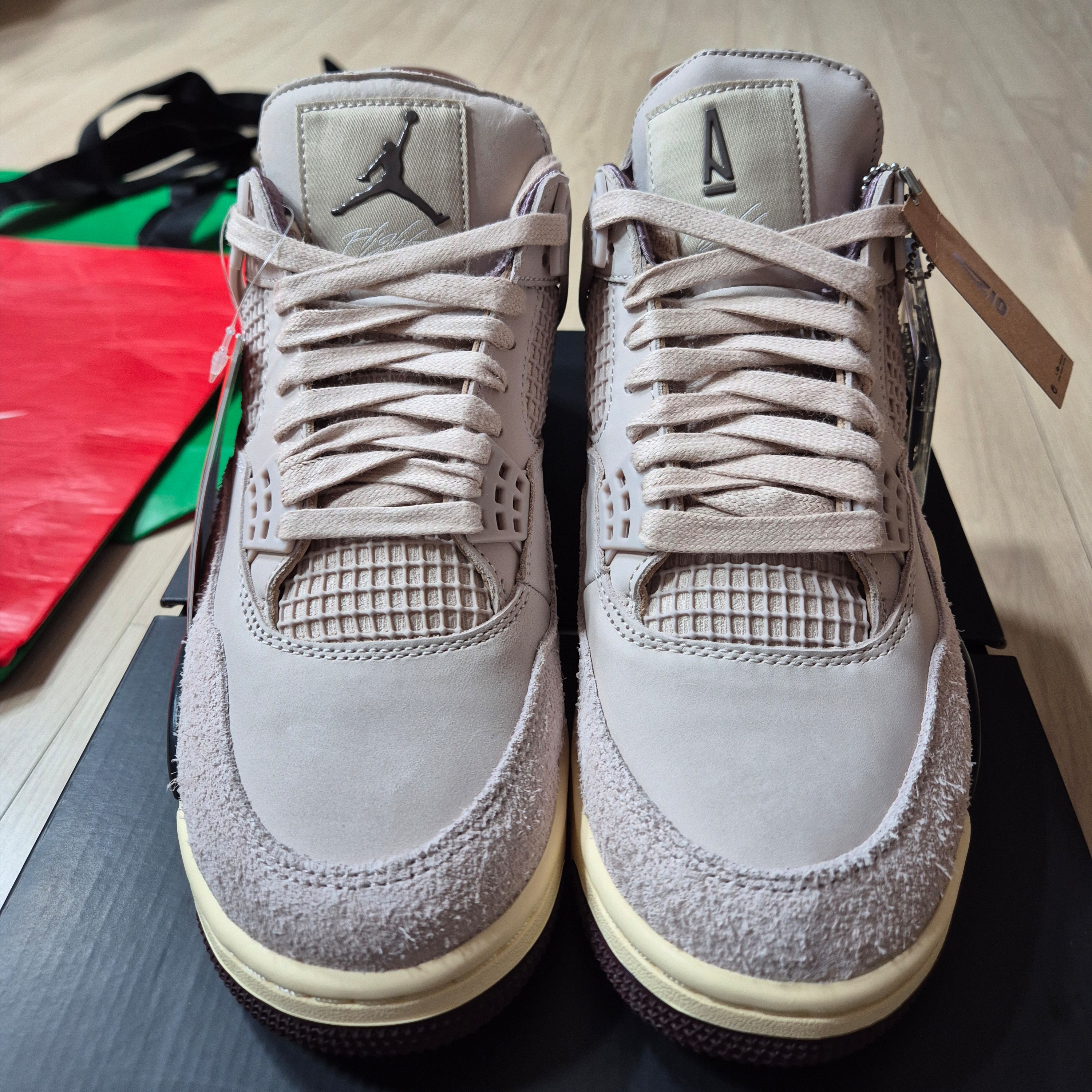 (W) Jordan 4 x A Ma Maniere Retro OG SP W.Y.W.S. 착용 스타일 - 4