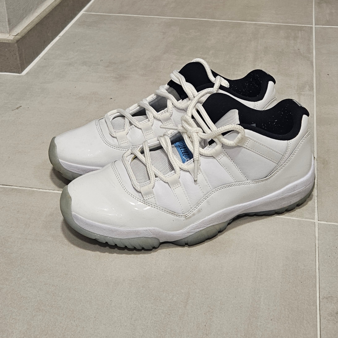 Jordan 11 Retro Low Legend Blue 착용 스타일