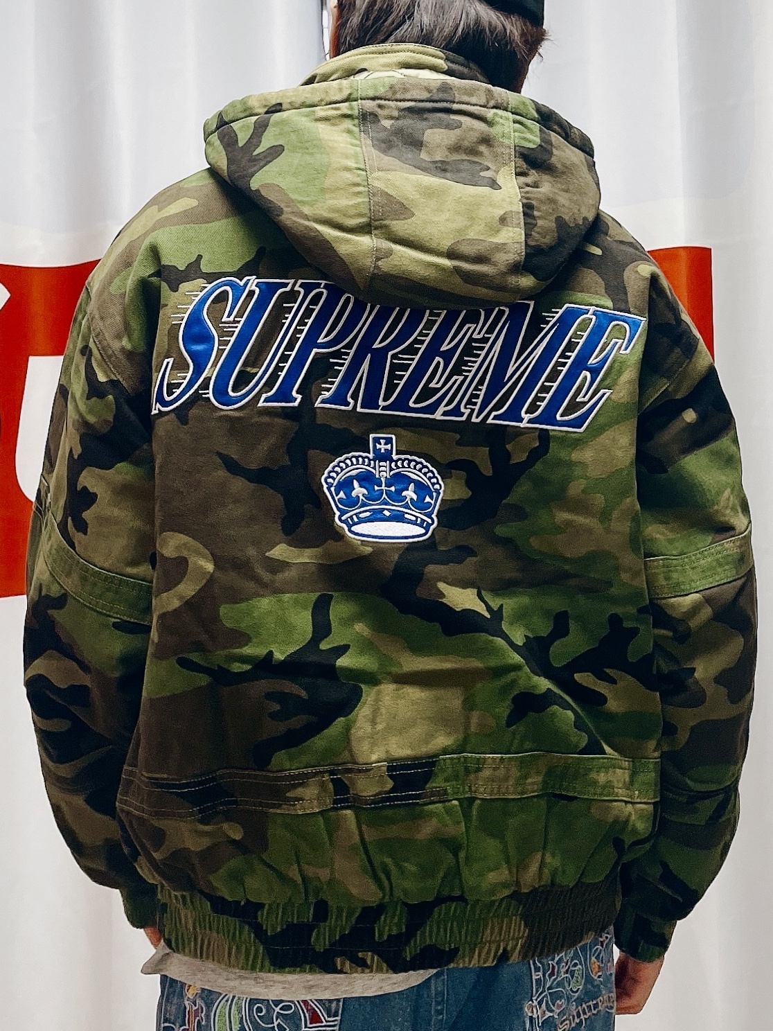 Supreme Mitchell & Ness Twill Stadium Jacket Woodland Camo - 24FW 착용 스타일