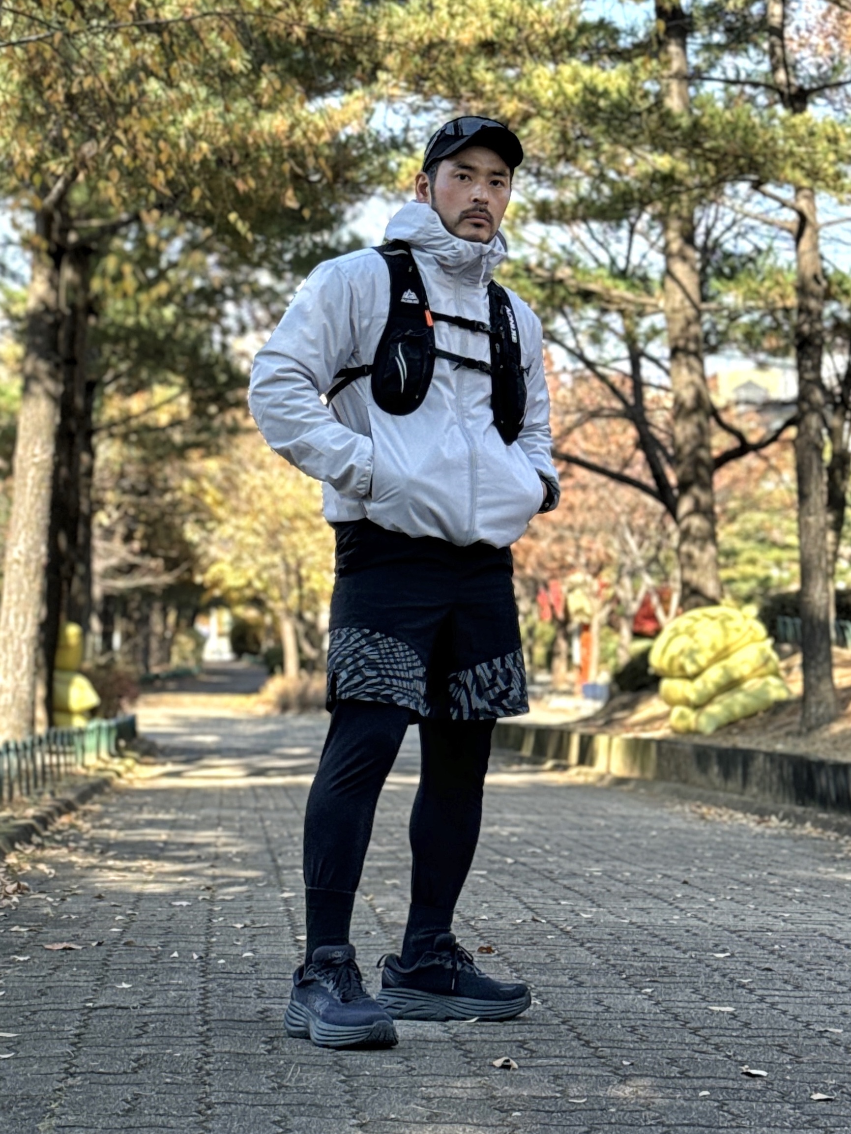 Hoka Bondi 8 Black - Wide 착용 스타일 - 2